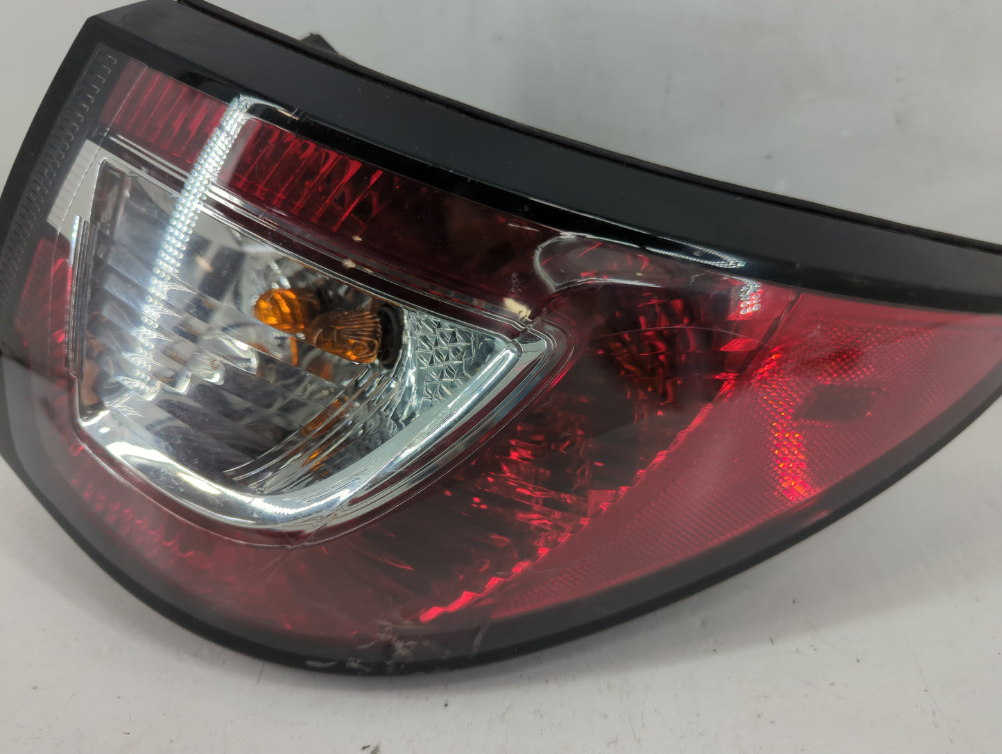 2013-2017 Chevrolet Traverse Tail Light Assembly Passenger Right OEM P/N:23301757 Fits Fits 2013 2014 2015 2016 2017 OEM Use