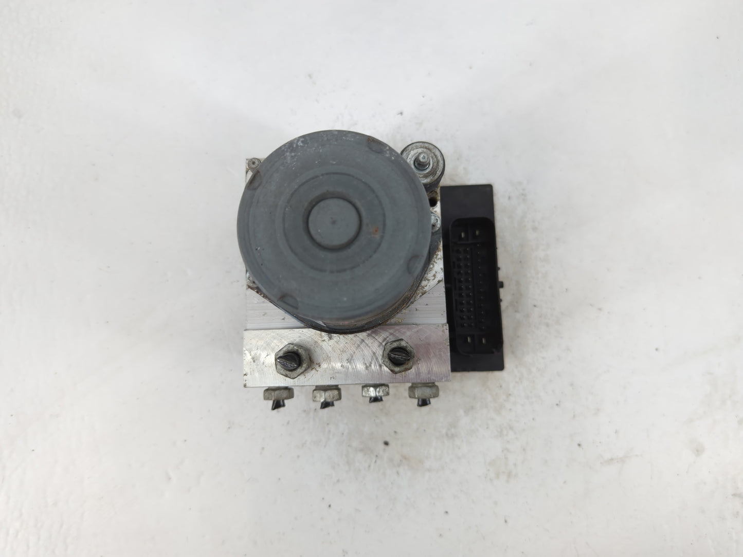 2017 Chevrolet Traverse ABS Pump Control Module Replacement P/N:23407416 Fits Fits 2012 2013 2014 2015 2016 OEM Used Auto Pa