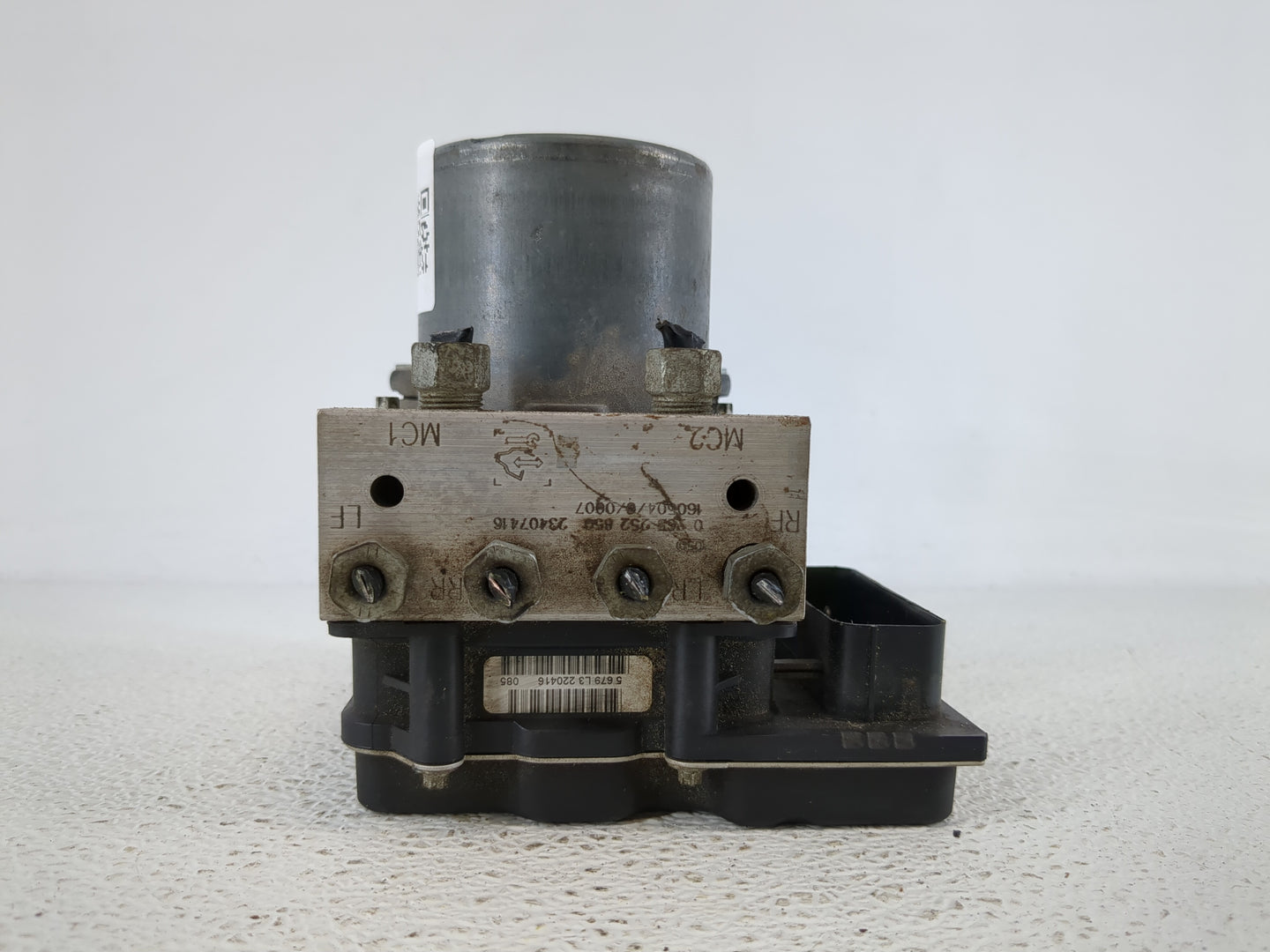 2017 Chevrolet Traverse ABS Pump Control Module Replacement P/N:23407416 Fits Fits 2012 2013 2014 2015 2016 OEM Used Auto Pa