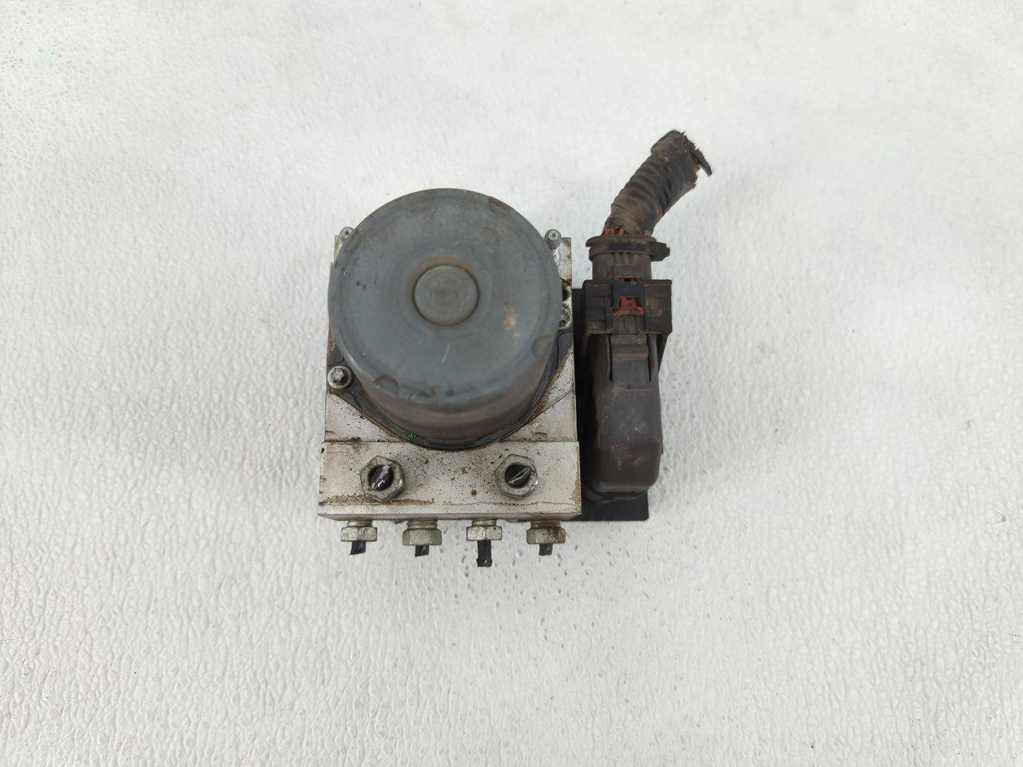 2017 Chevrolet Traverse ABS Pump Control Module Replacement P/N:22822155 Fits Fits 2012 2013 2014 2015 2016 OEM Used Auto Pa