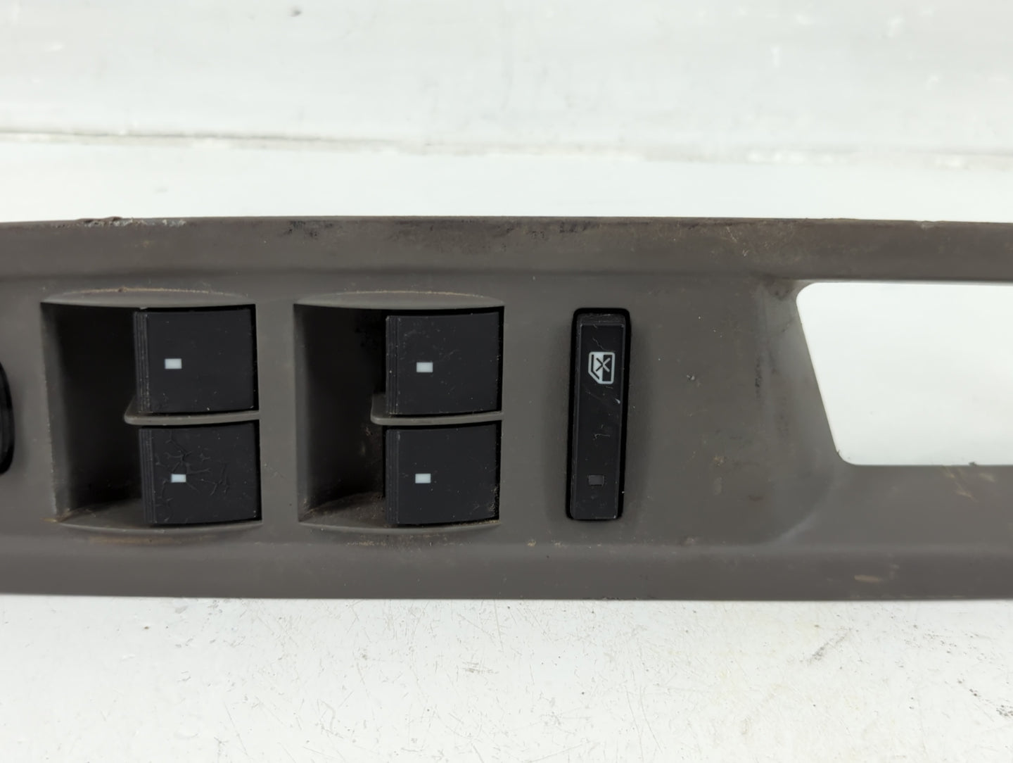 2017 Chevrolet Traverse Master Power Window Switch Replacement Driver Side Left P/N:20945129 Fits OEM Used Auto Parts - Oemu