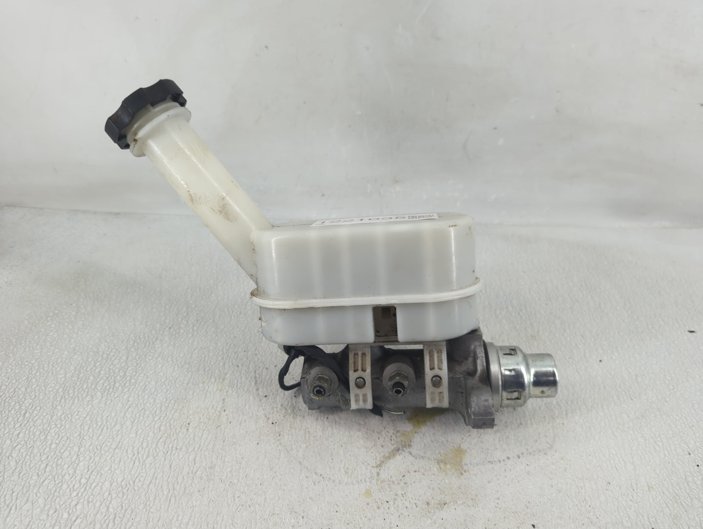 Chevrolet Traverse Brake Master Cylinder - Oemusedautoparts1.com