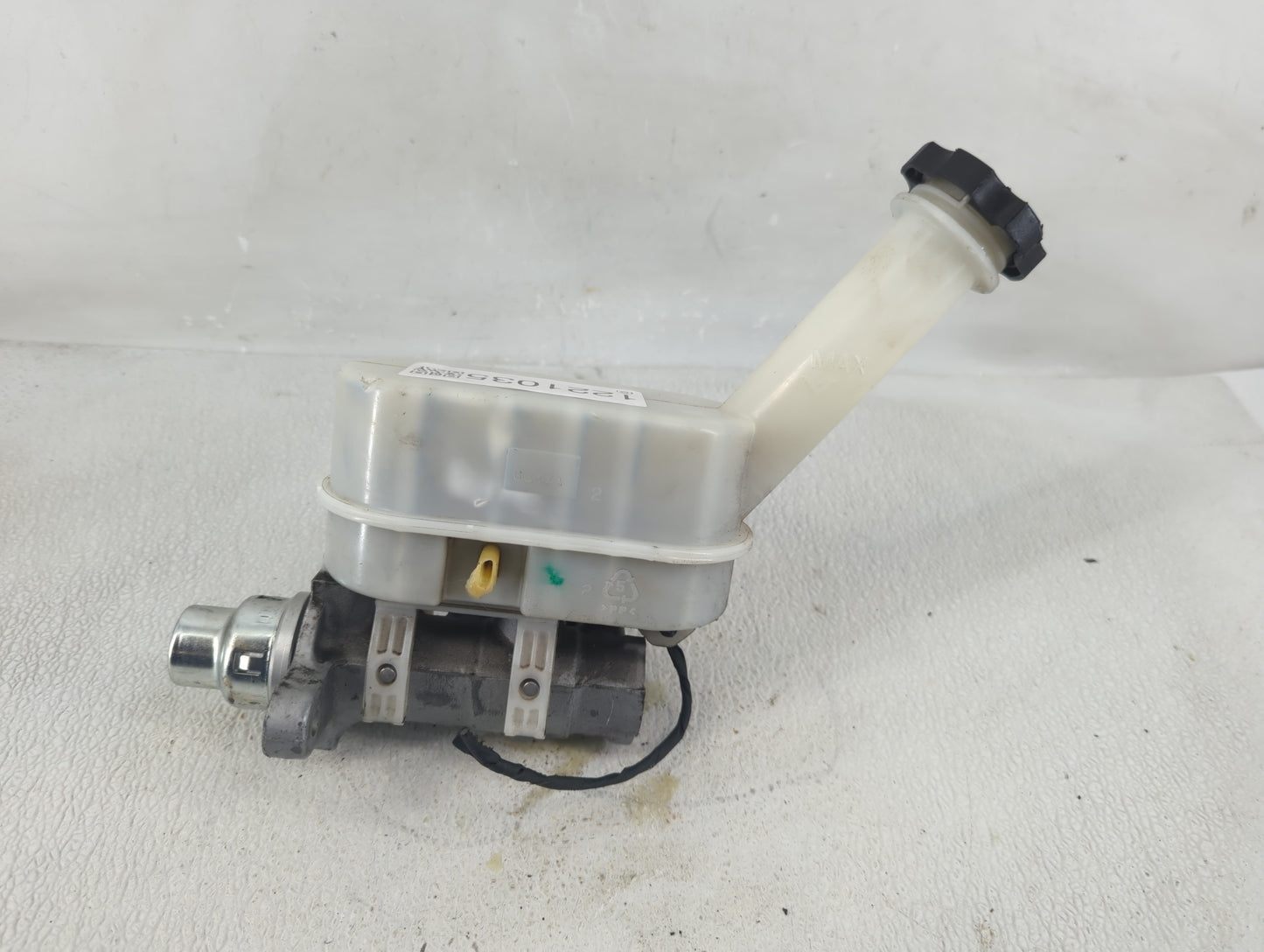 Chevrolet Traverse Brake Master Cylinder - Oemusedautoparts1.com