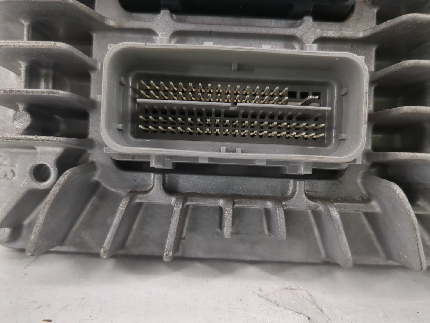 2017 Chevrolet Traverse PCM Engine Control Computer ECU ECM PCU OEM P/N:E39A12670801 Fits Fits 2018 2019 2020 OEM Used Auto 