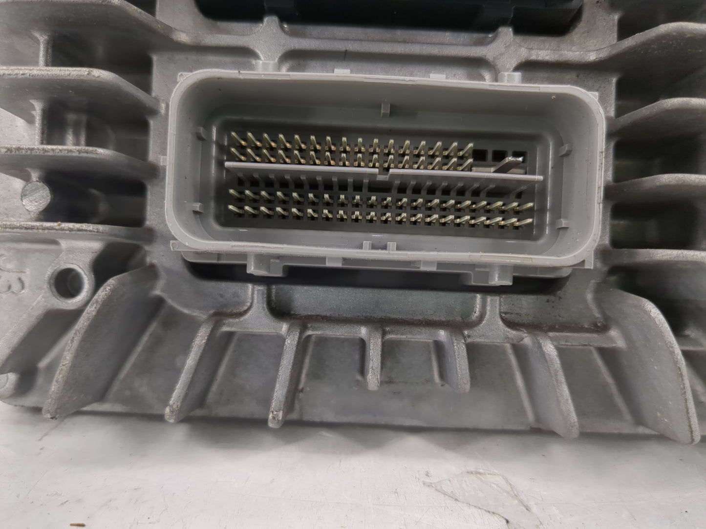 2017 Chevrolet Traverse PCM Engine Control Computer ECU ECM PCU OEM P/N:E39A12670801 Fits Fits 2018 2019 2020 OEM Used Auto 