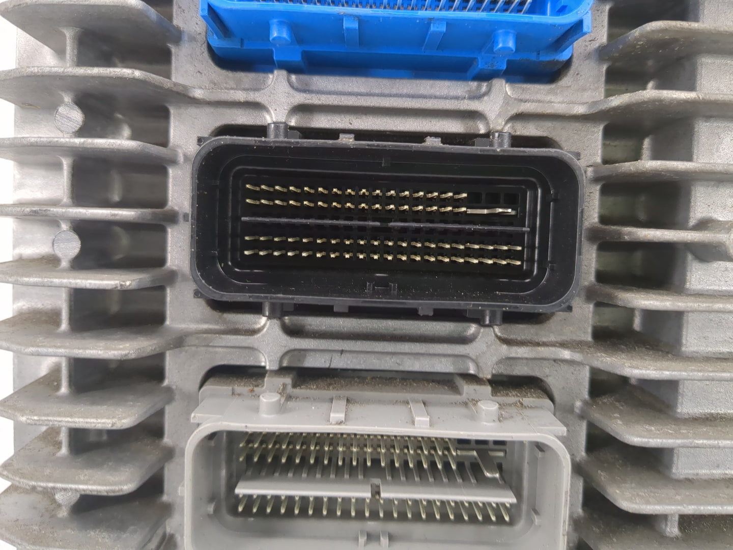 2017 Chevrolet Traverse PCM Engine Control Computer ECU ECM PCU OEM P/N:E39A12670801 Fits Fits 2018 2019 2020 OEM Used Auto 