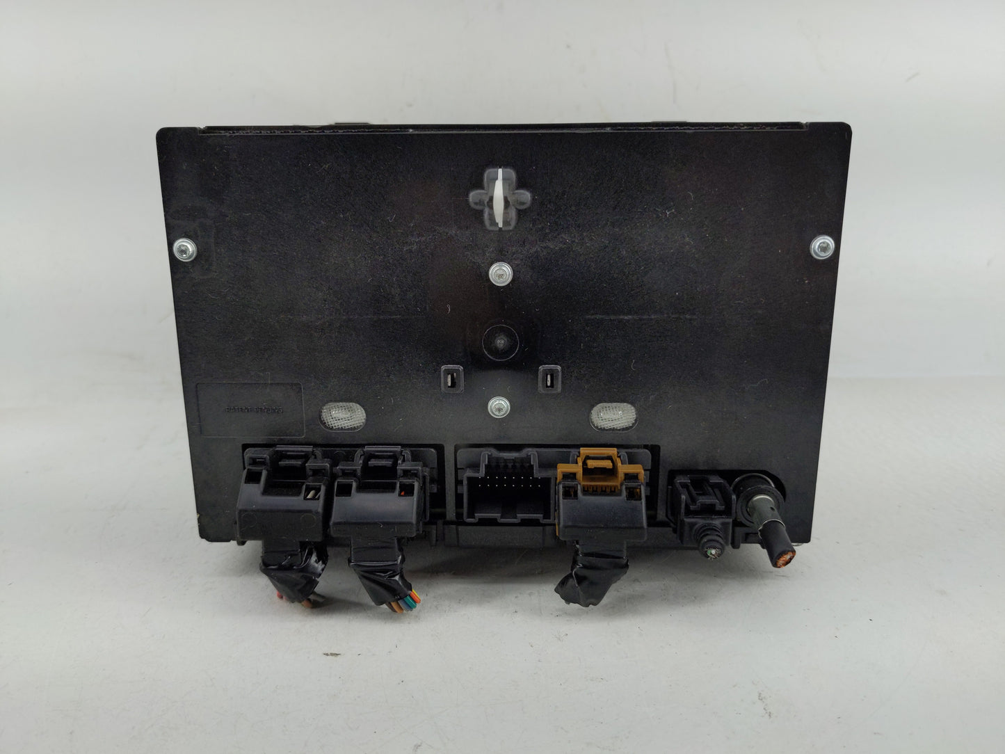 2016-2017 Chevrolet Traverse Radio AM FM Cd Player Receiver Replacement P/N:84082781 Fits Fits 2016 2017 OEM Used Auto Parts