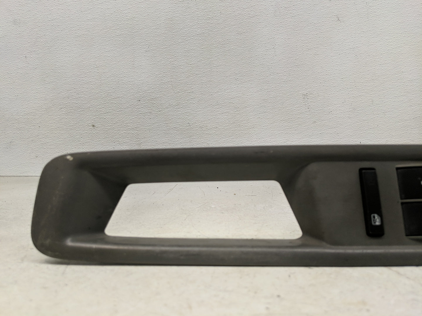 2017 Chevrolet Traverse Master Power Window Switch Replacement Driver Side Left P/N:20945129 Fits OEM Used Auto Parts - Oemu