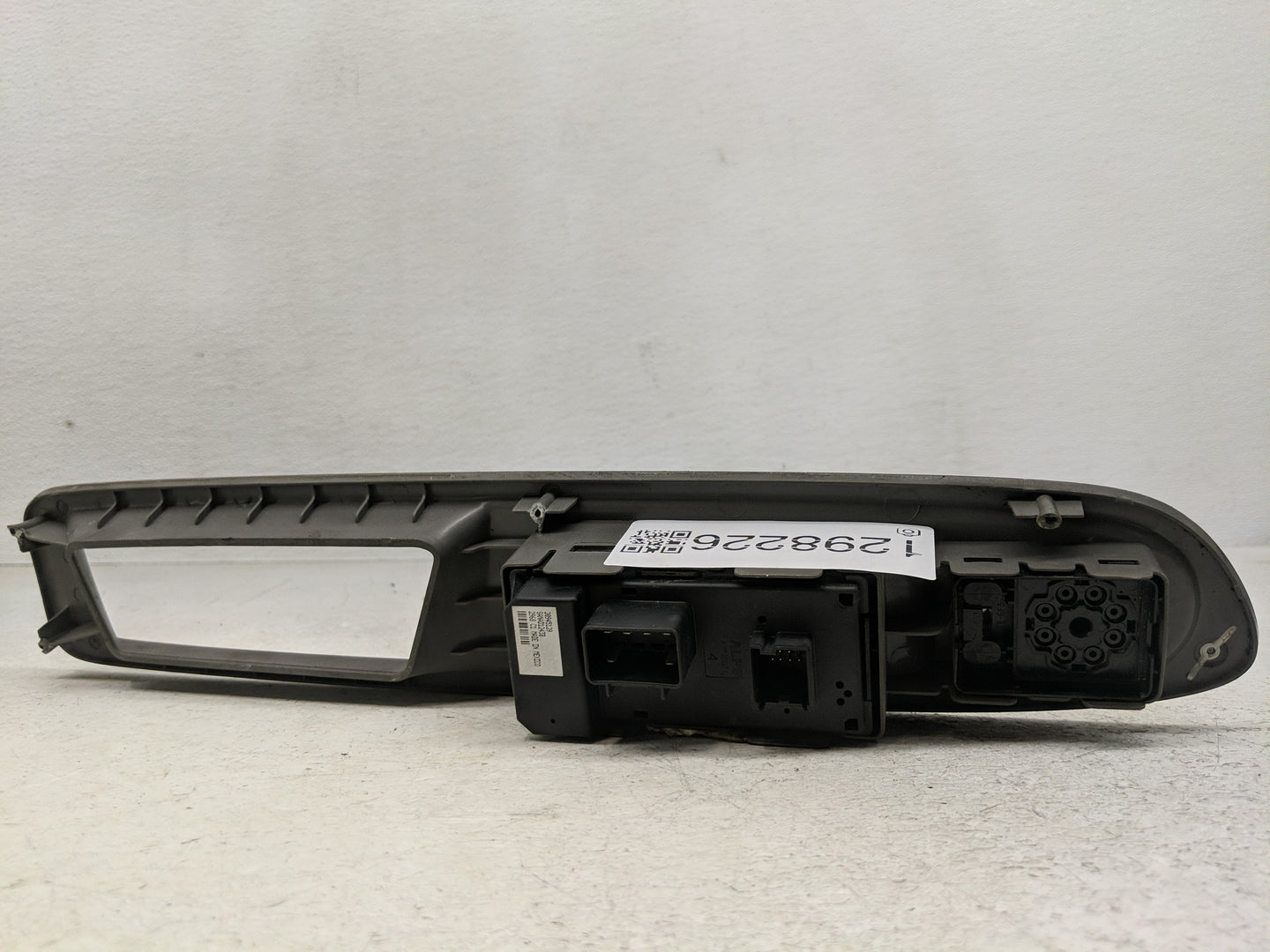 2017 Chevrolet Traverse Master Power Window Switch Replacement Driver Side Left P/N:20945129 Fits OEM Used Auto Parts - Oemu