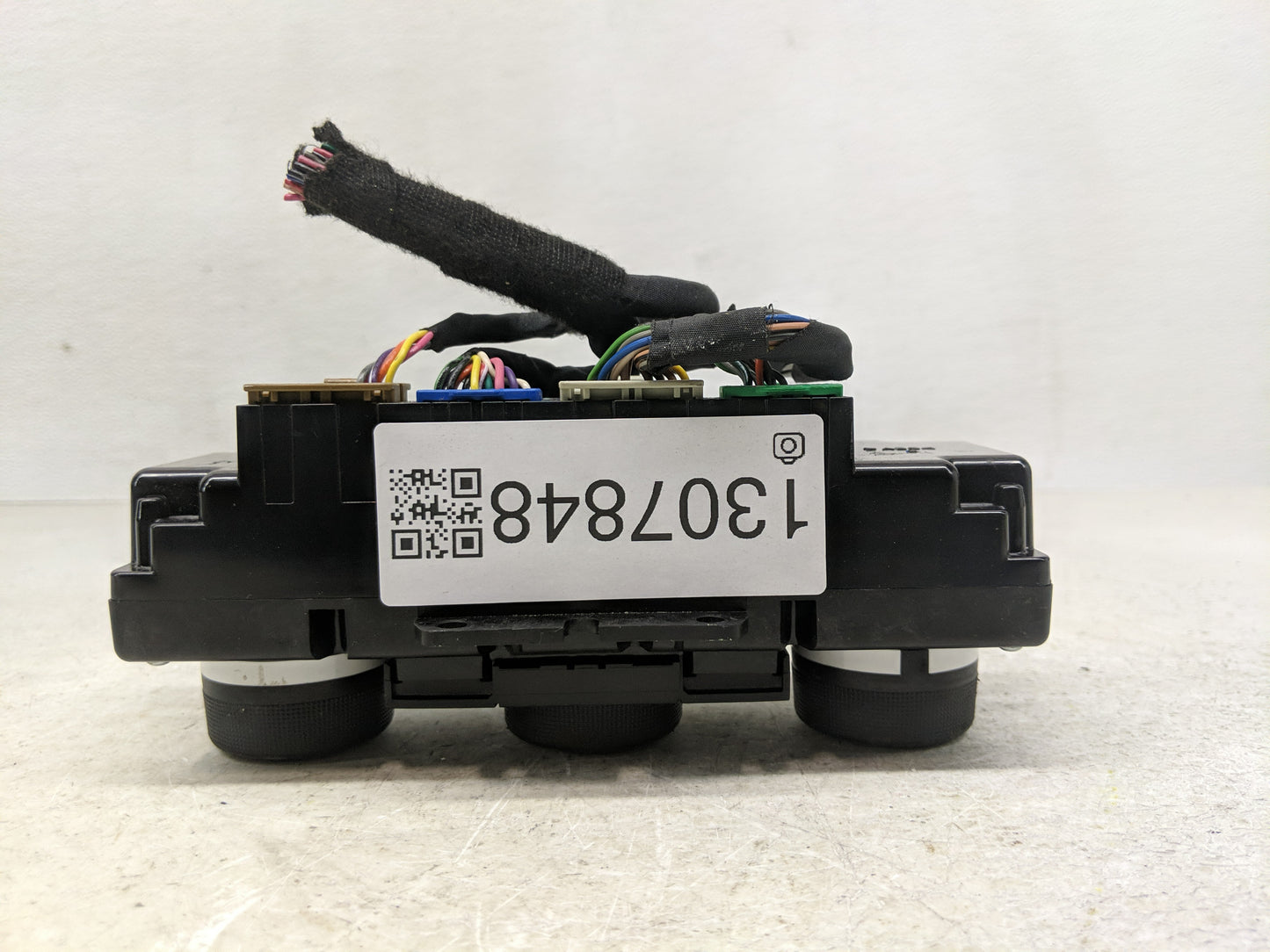 2013-2017 Chevrolet Traverse Climate Control Module Temperature AC/Heater Replacement P/N:22969802 Fits OEM Used Auto Parts 