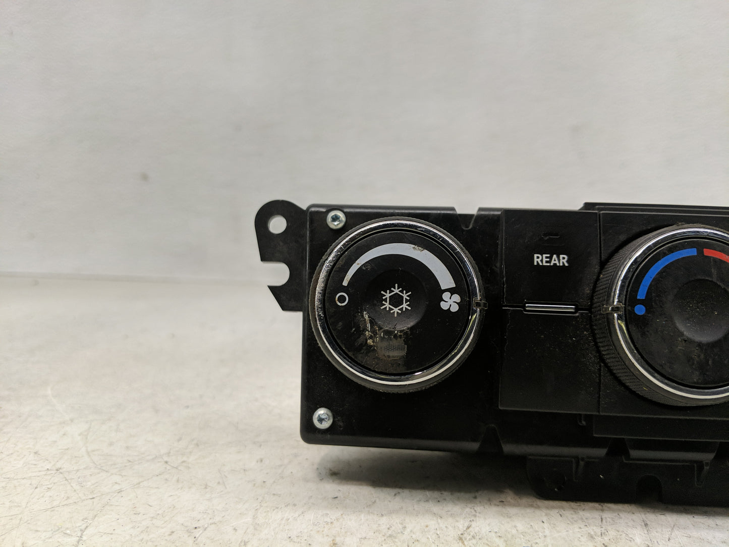 2013-2017 Chevrolet Traverse Climate Control Module Temperature AC/Heater Replacement P/N:22969802 Fits OEM Used Auto Parts 