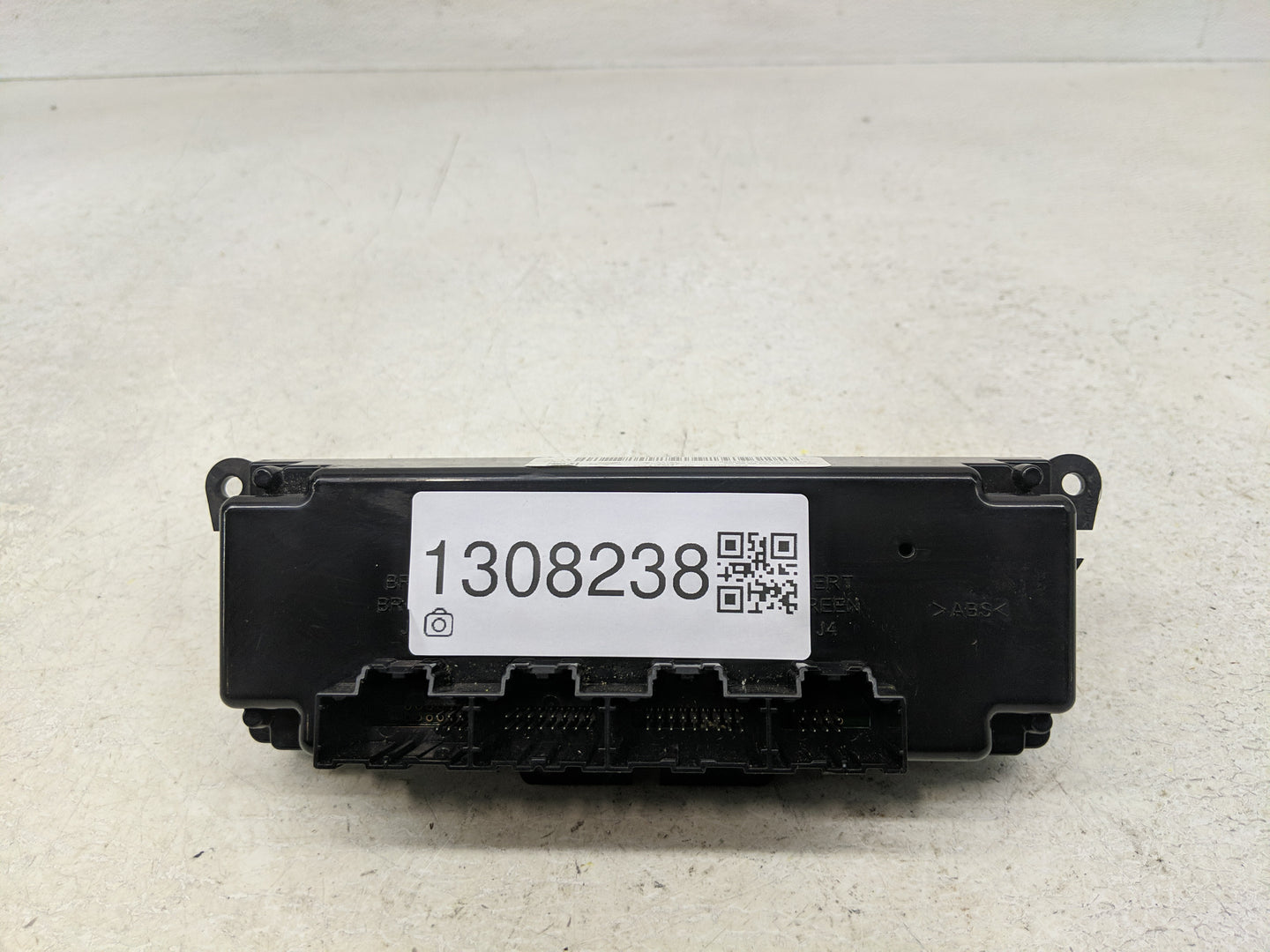2013-2017 Chevrolet Traverse Climate Control Module Temperature AC/Heater Replacement P/N:22969802 Fits OEM Used Auto Parts 