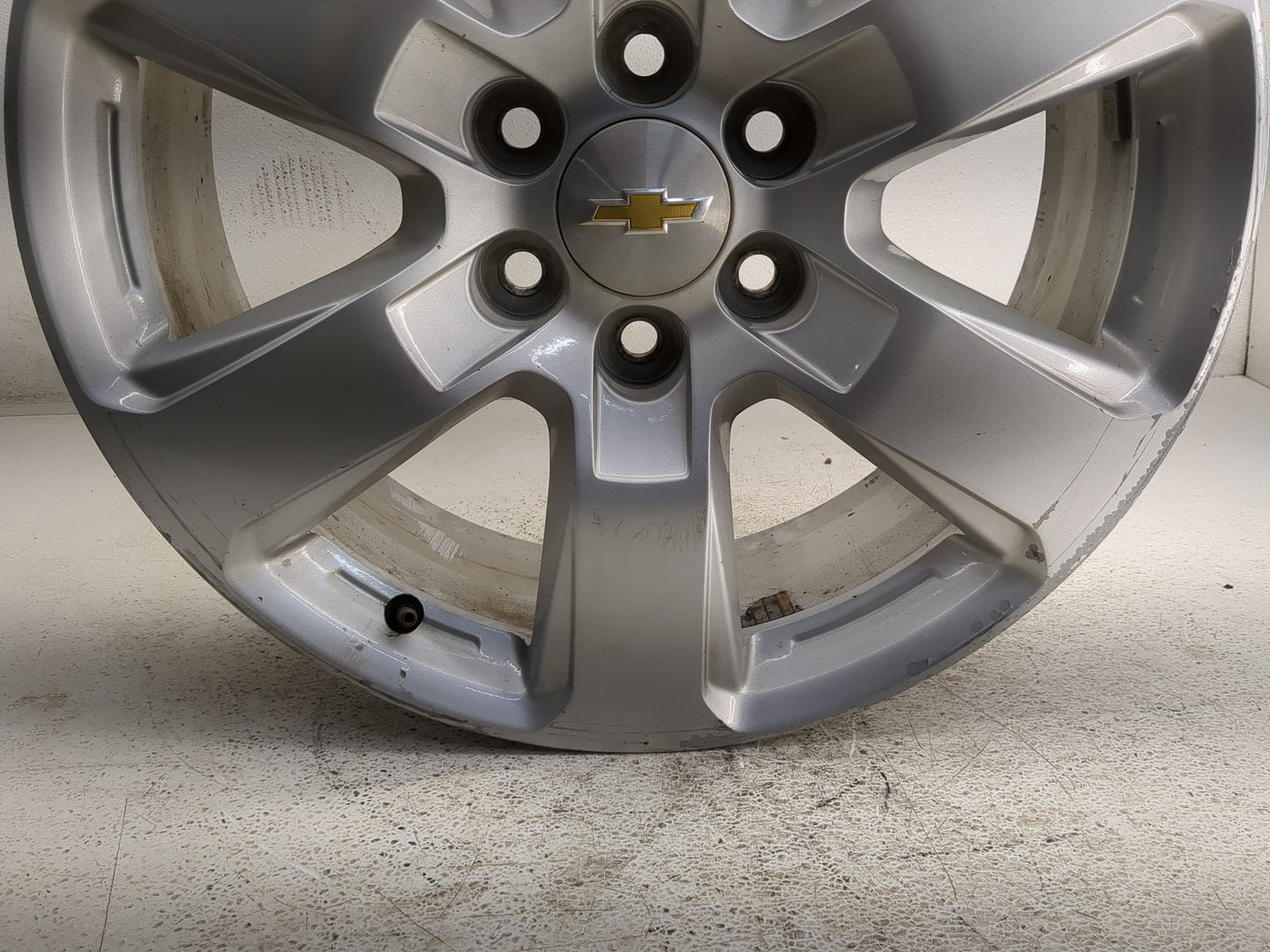 2016-2017 Chevrolet Traverse Oem Wheel Rim - Oemusedautoparts1.com