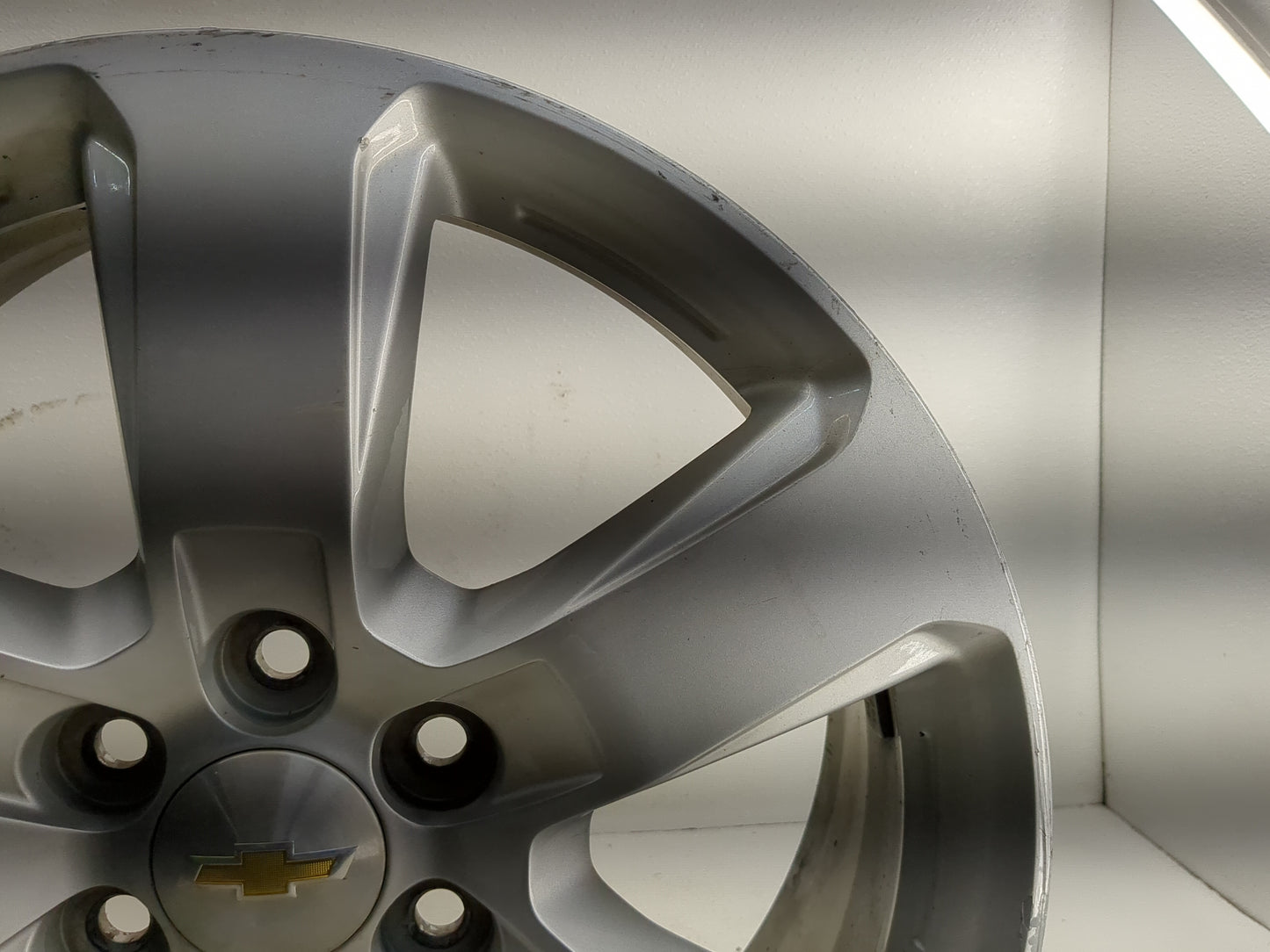 2016-2017 Chevrolet Traverse Oem Wheel Rim - Oemusedautoparts1.com