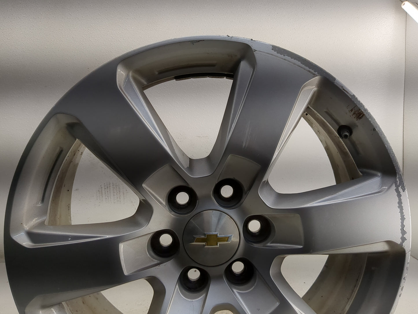 2016-2017 Chevrolet Traverse Oem Wheel Rim 1318324 - Oemusedautoparts1.com