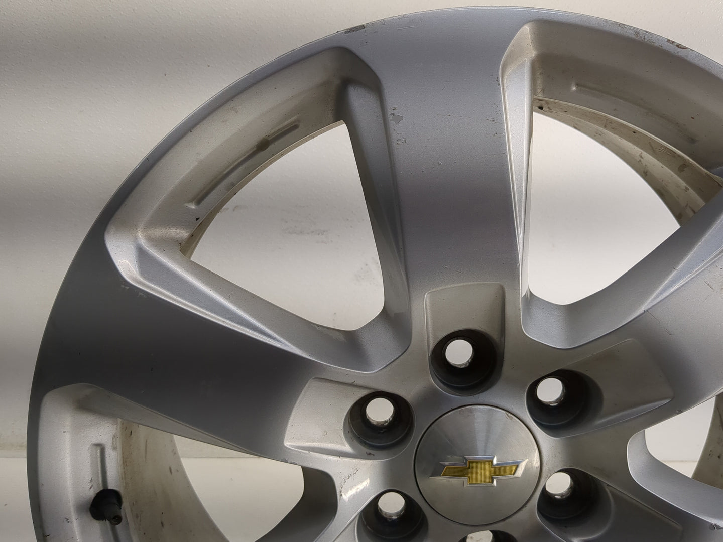 2016-2017 Chevrolet Traverse Oem Wheel Rim 1318325 - Oemusedautoparts1.com