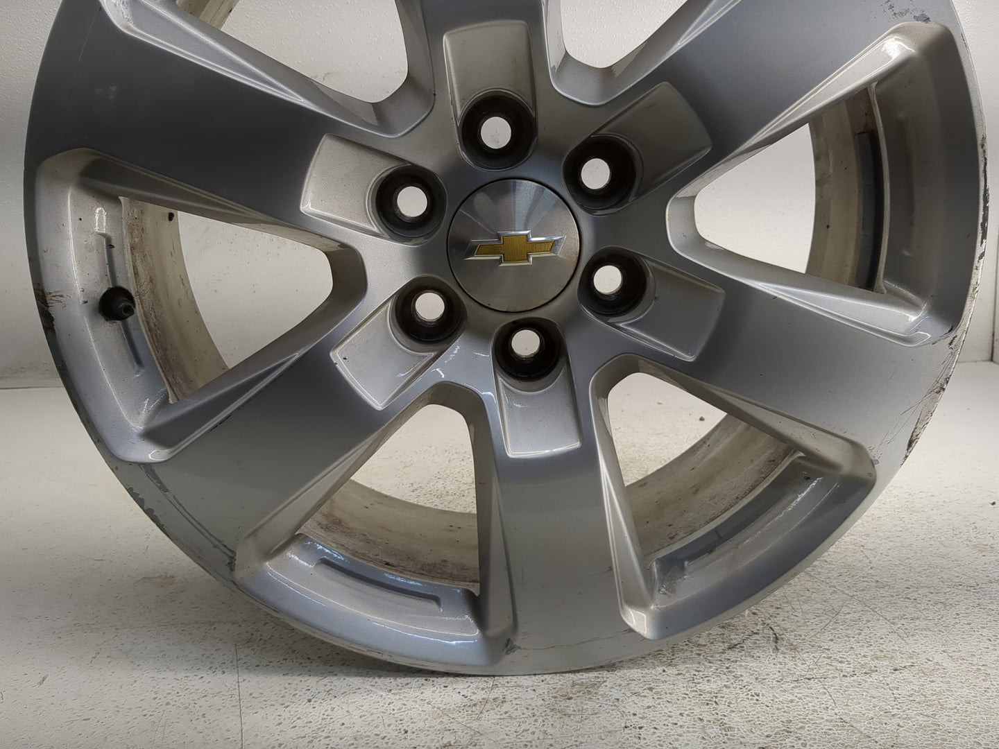 2016-2017 Chevrolet Traverse Oem Wheel Rim - Oemusedautoparts1.com