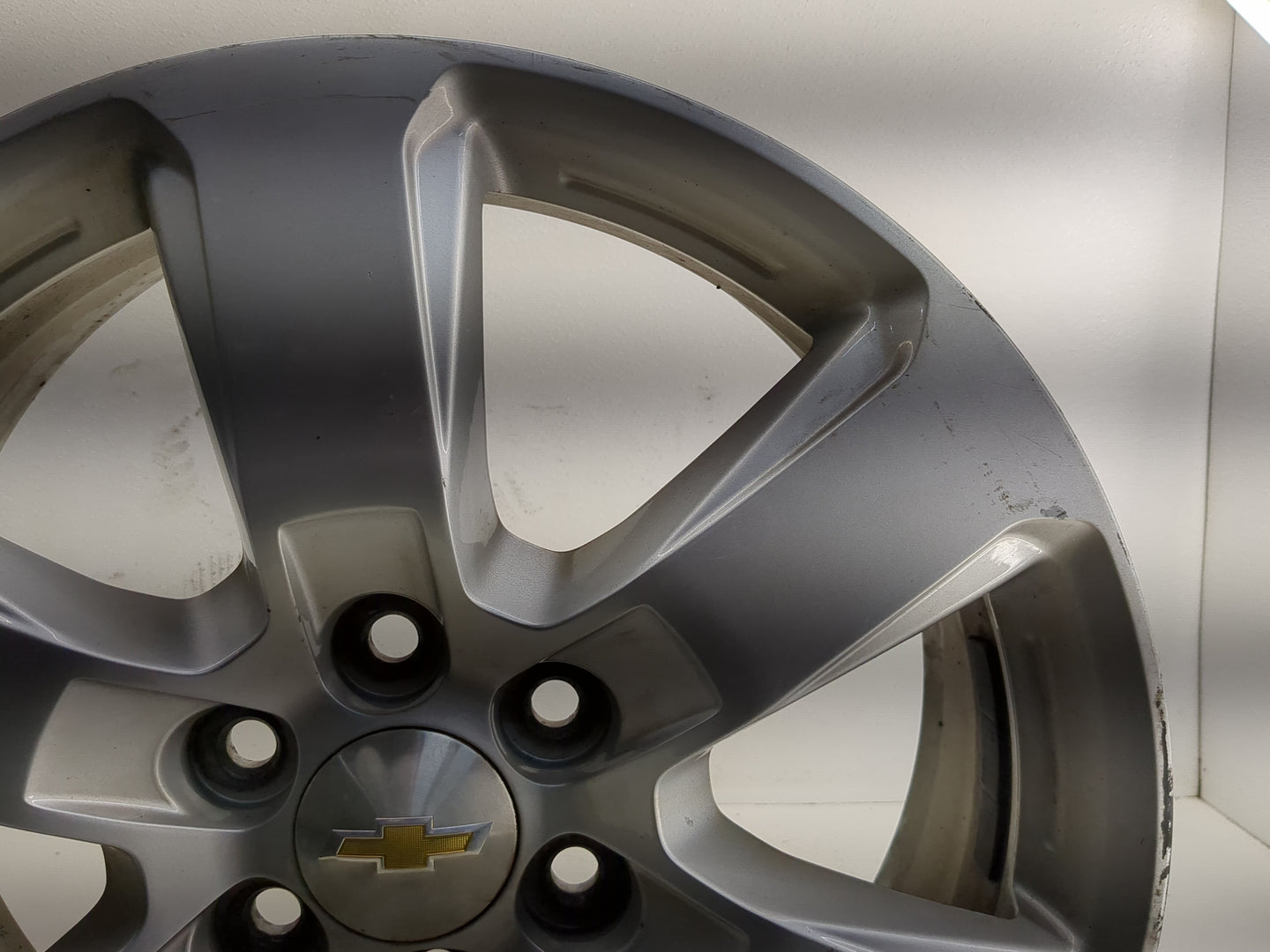 2016-2017 Chevrolet Traverse Oem Wheel Rim - Oemusedautoparts1.com