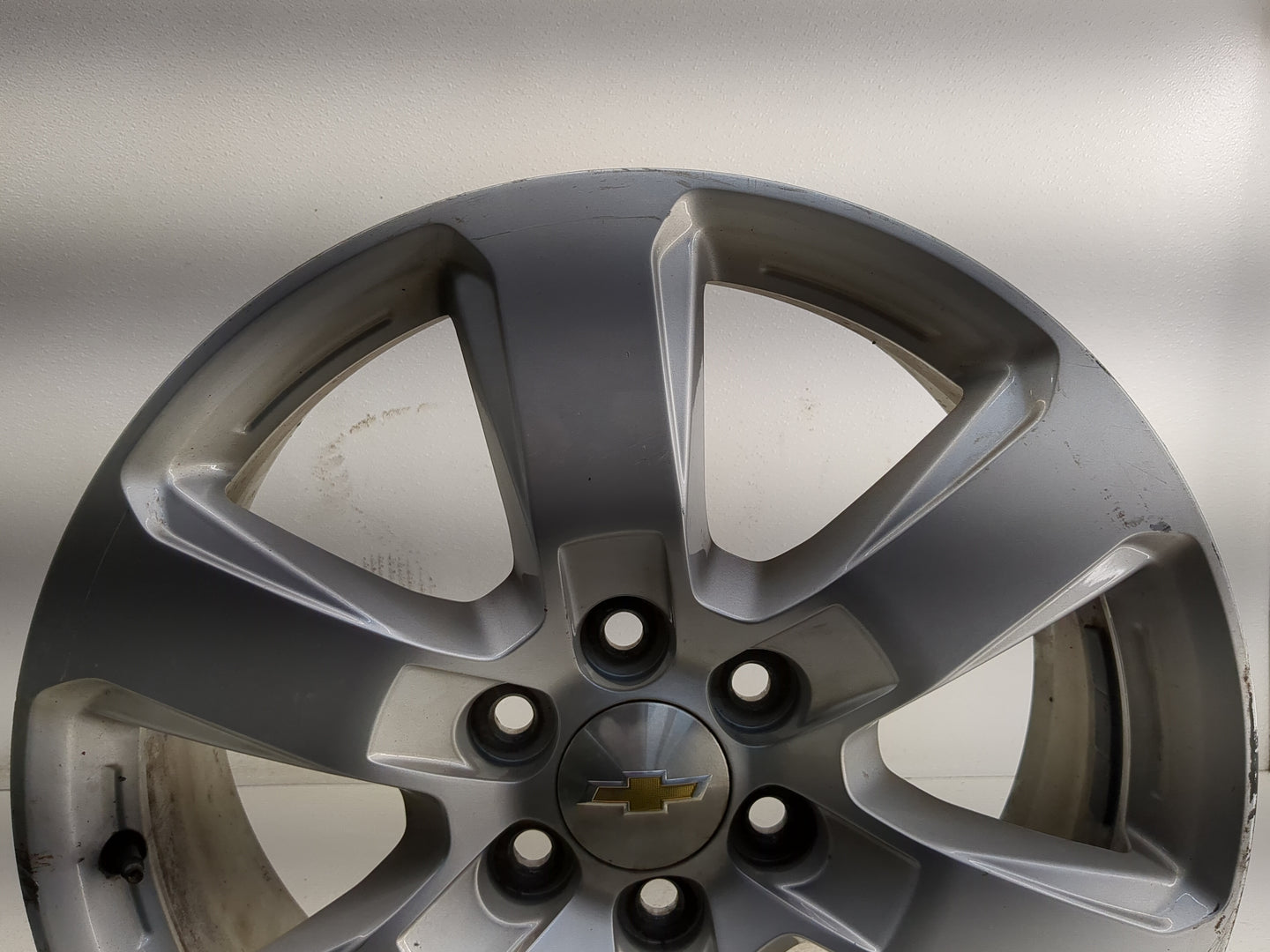 2016-2017 Chevrolet Traverse Oem Wheel Rim - Oemusedautoparts1.com