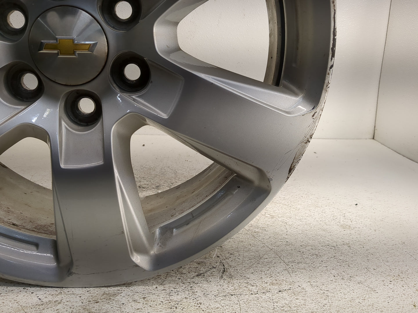 2016-2017 Chevrolet Traverse Oem Wheel Rim - Oemusedautoparts1.com