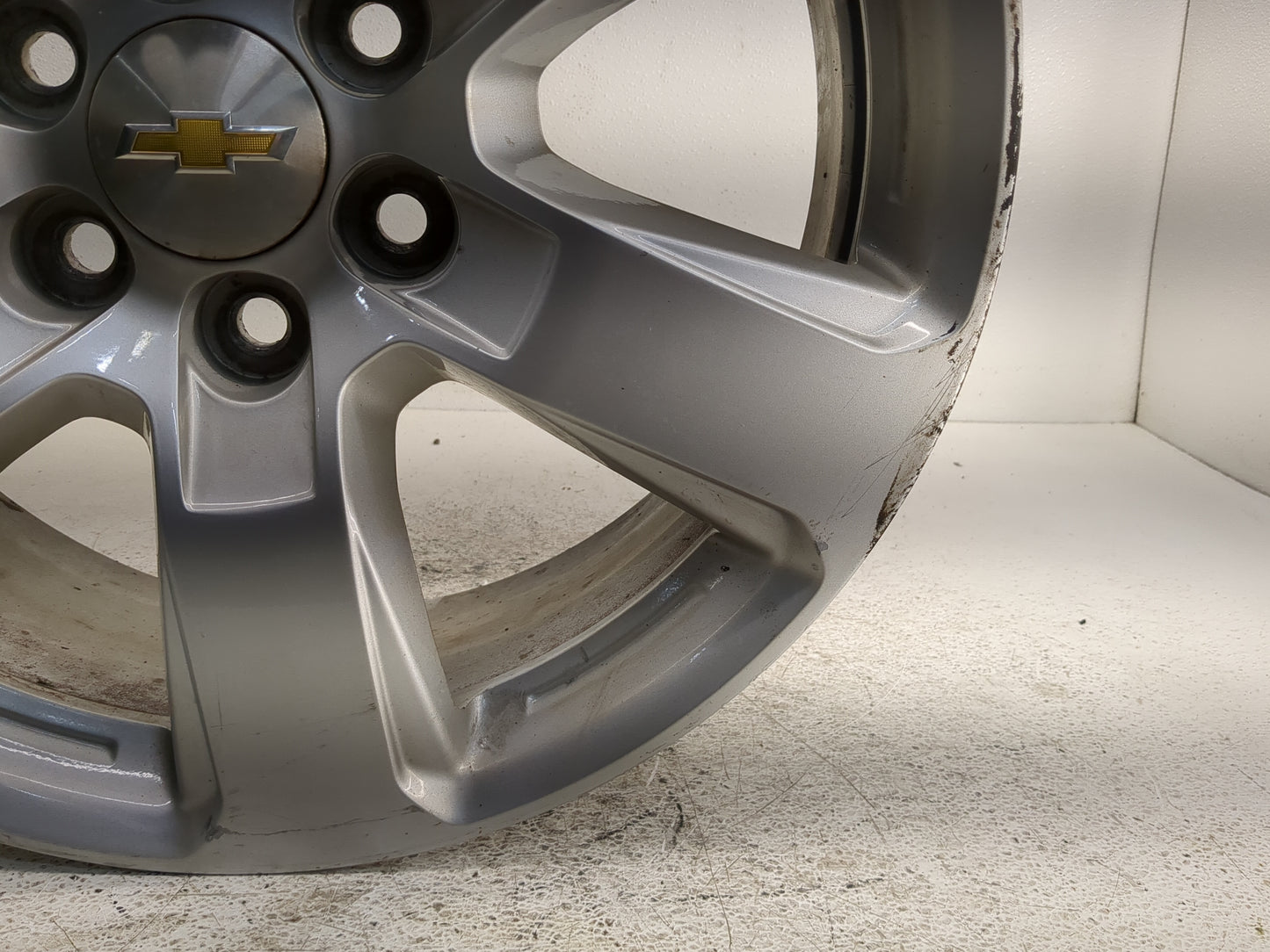 2016-2017 Chevrolet Traverse Oem Wheel Rim - Oemusedautoparts1.com