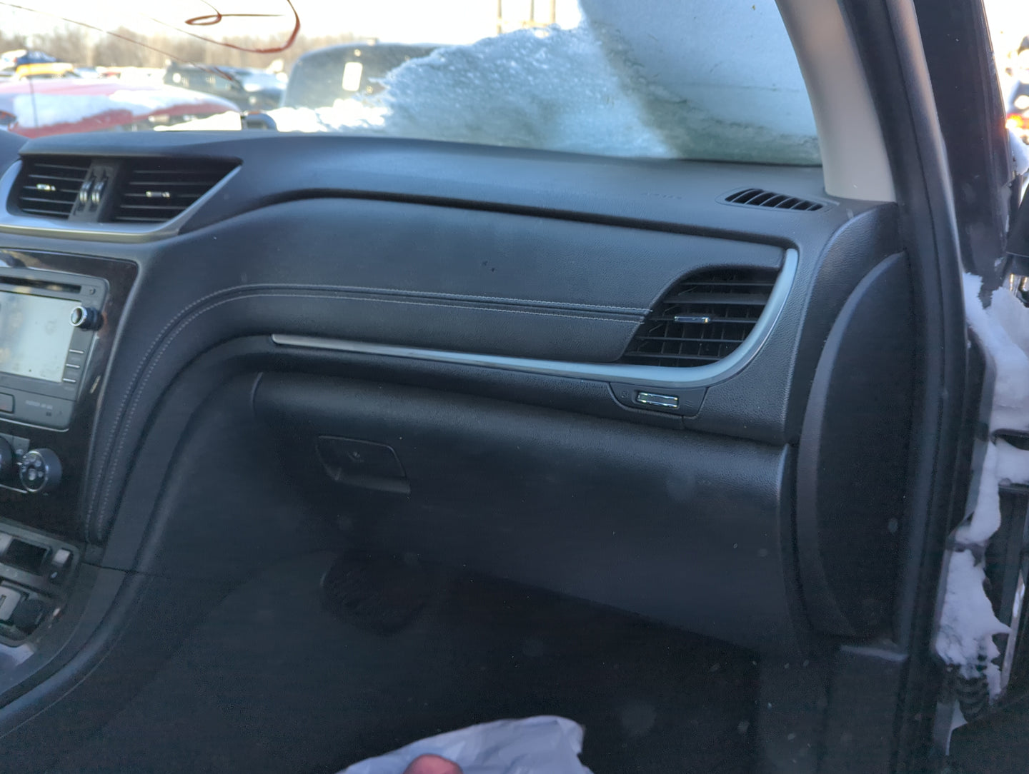 2017 Chevrolet Traverse Passenger Glove Box Door Storage Compartment 1319220 - Oemusedautoparts1.com