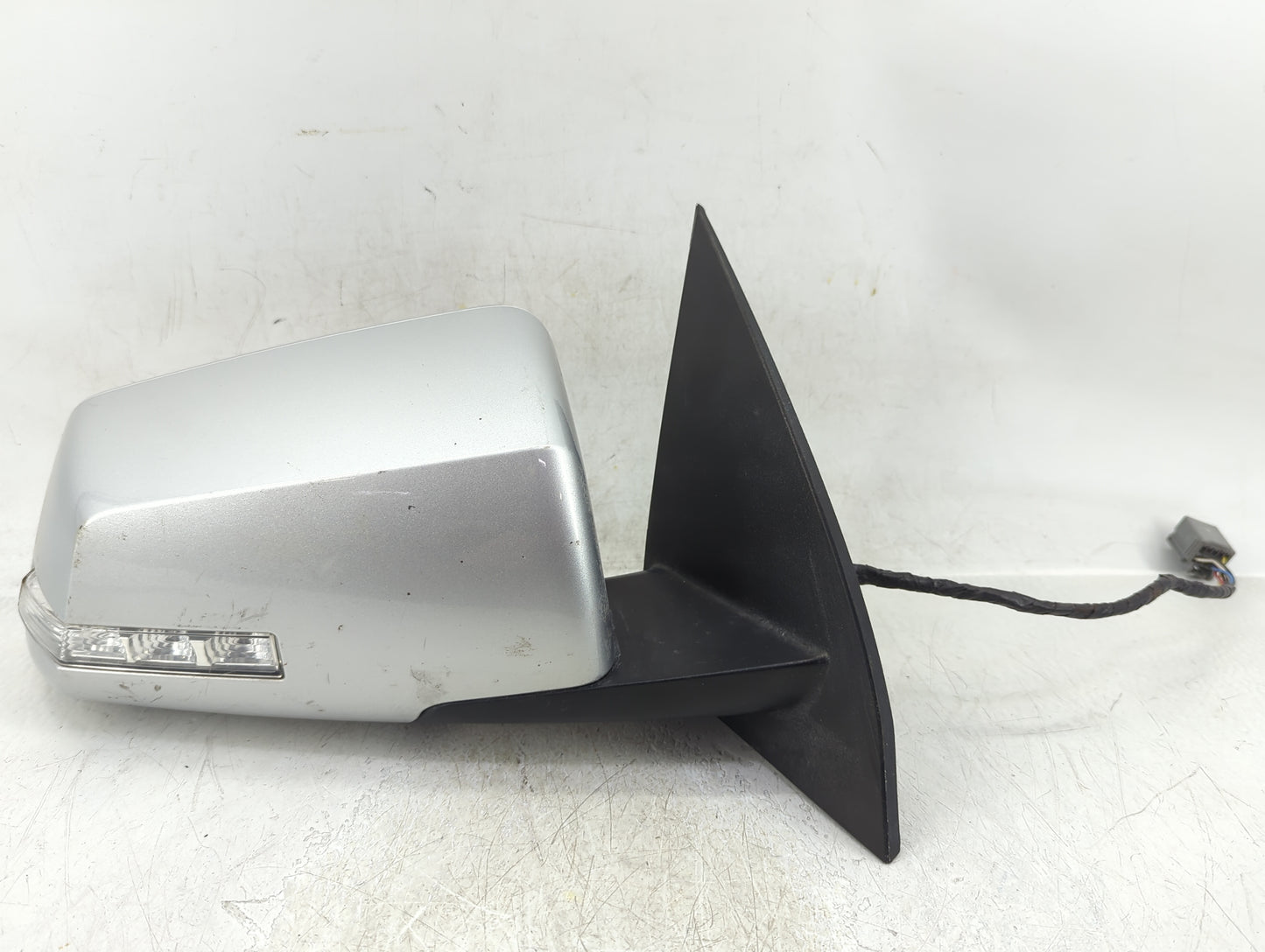 2015-2017 Chevrolet Traverse Passenger Side View Mirror - Right Door Mirror OEM Used - Oemusedautoparts1.com