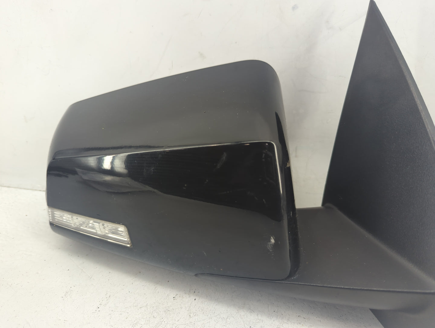2015-2017 Chevrolet Traverse Passenger Side View Mirror - Right Door Mirror OEM Used - Oemusedautoparts1.com
