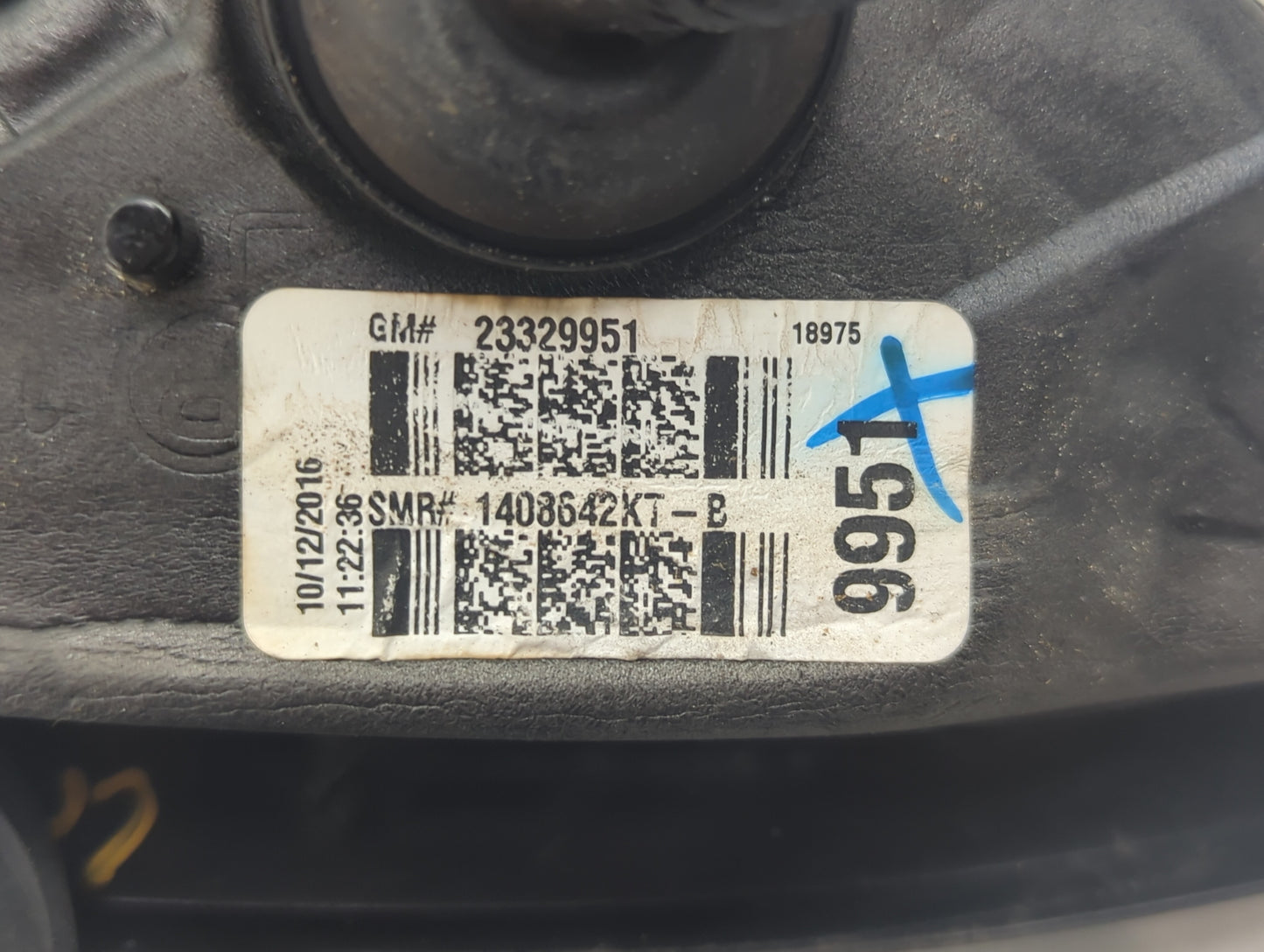 2015-2017 Chevrolet Traverse Passenger Side View Mirror - Right Door Mirror OEM Used - Oemusedautoparts1.com