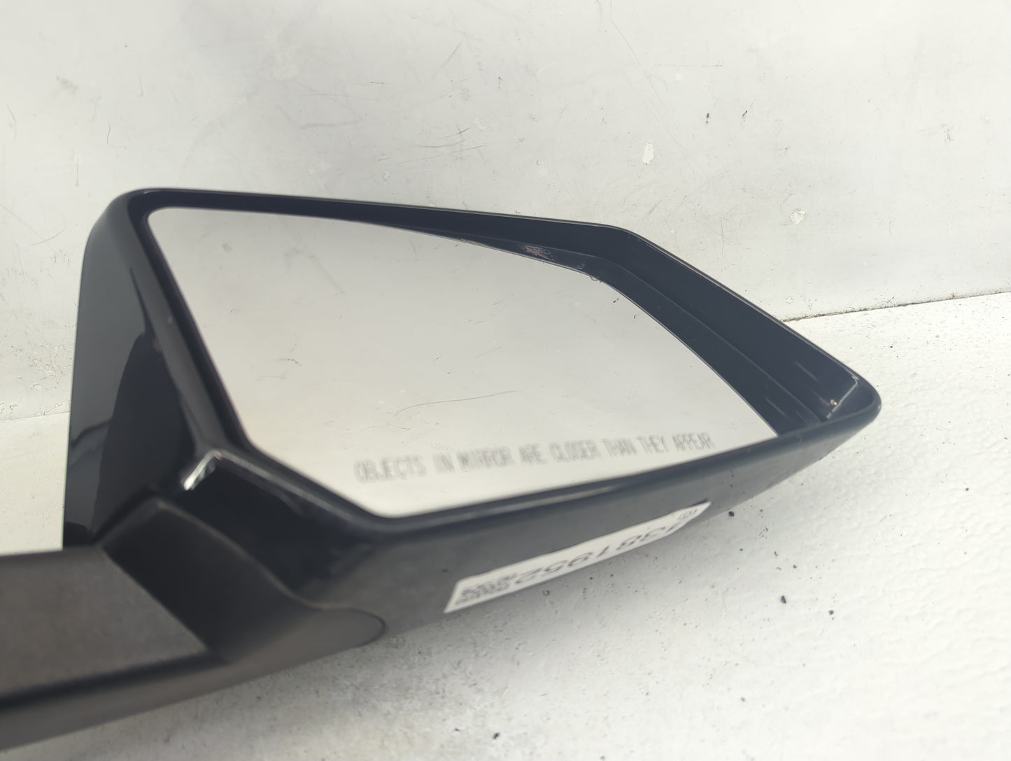 2015-2017 Chevrolet Traverse Passenger Side View Mirror - Right Door Mirror OEM Used - Oemusedautoparts1.com