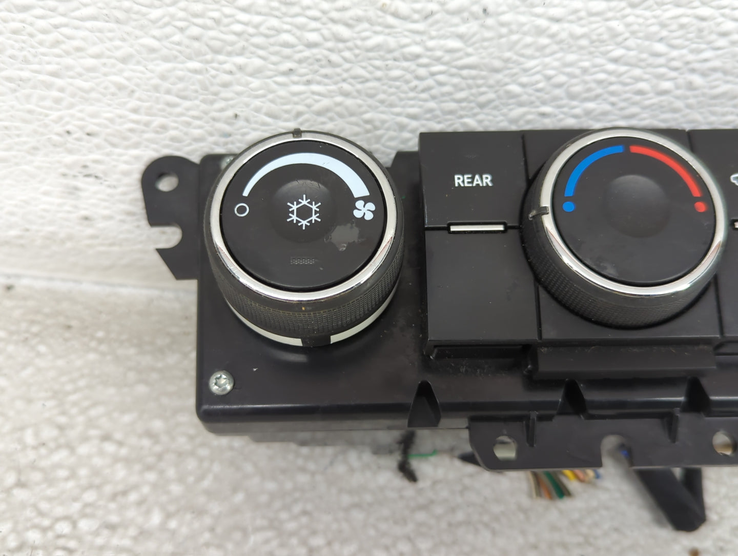 2013-2017 Chevrolet Traverse Climate Control Module Temperature AC/Heater Replacement P/N:22969802 Fits OEM Used Auto Parts 