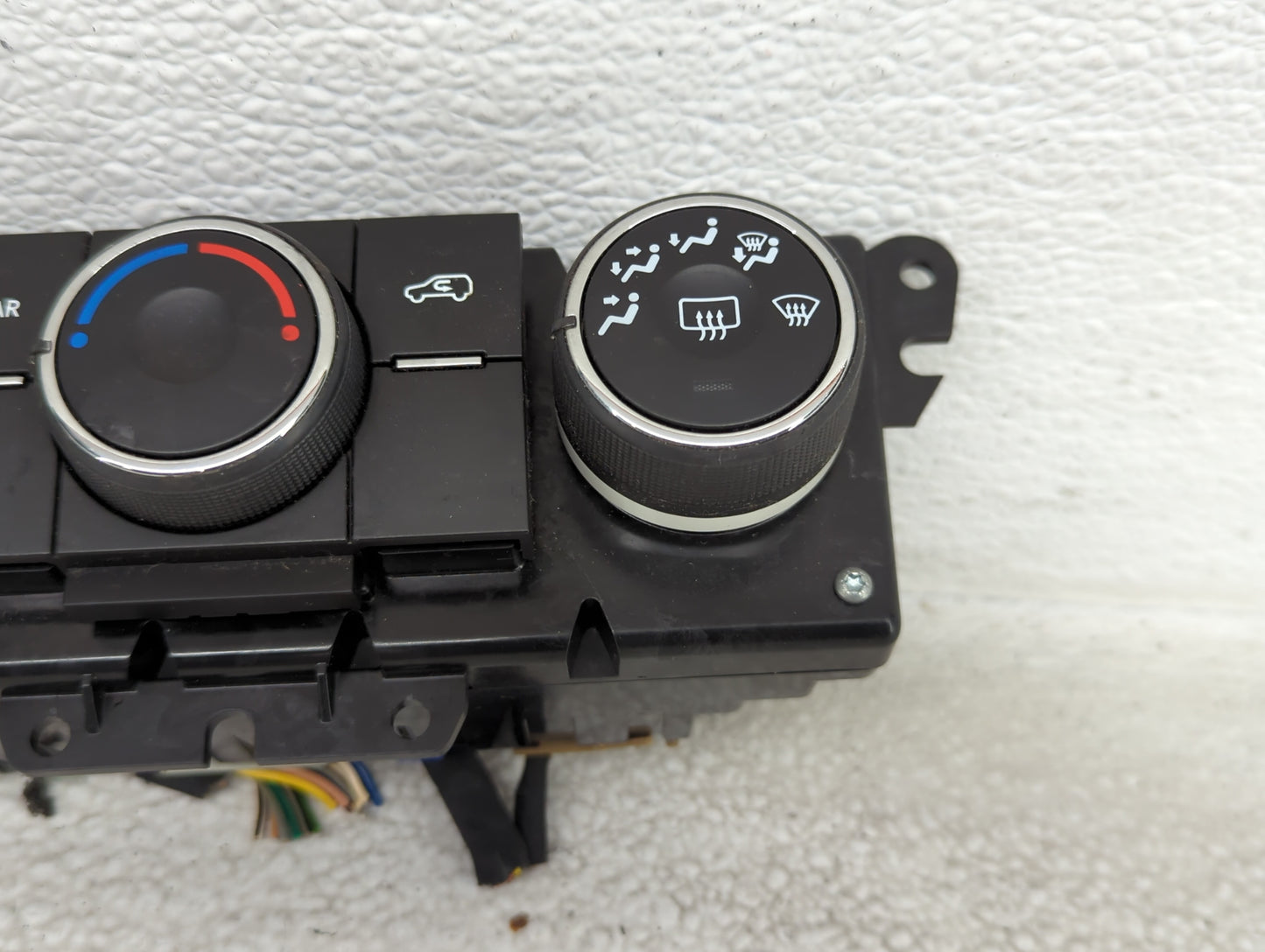 2013-2017 Chevrolet Traverse Climate Control Module Temperature AC/Heater Replacement P/N:22969802 Fits OEM Used Auto Parts 