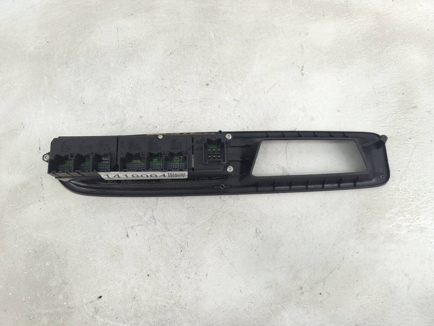 2017 Chevrolet Traverse Master Power Window Switch Replacement Driver Side Left P/N:22772752AA Fits OEM Used Auto Parts - Oe