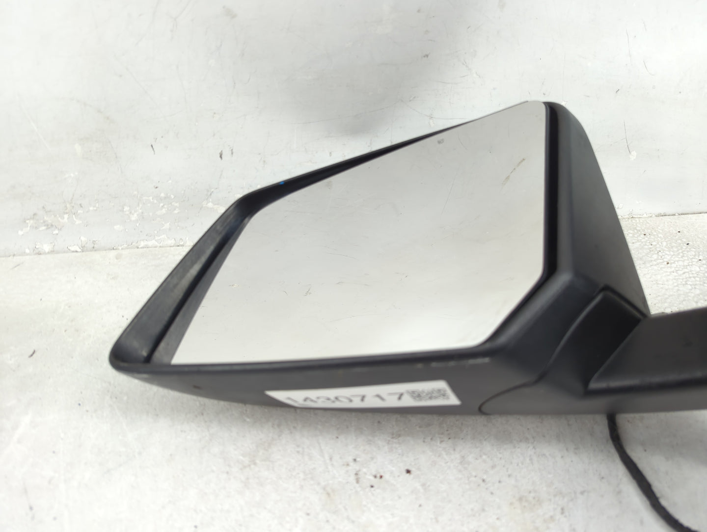 2015-2017 Chevrolet Traverse Driver Side View Mirror - Left Door Mirror OEM Used - Oemusedautoparts1.com