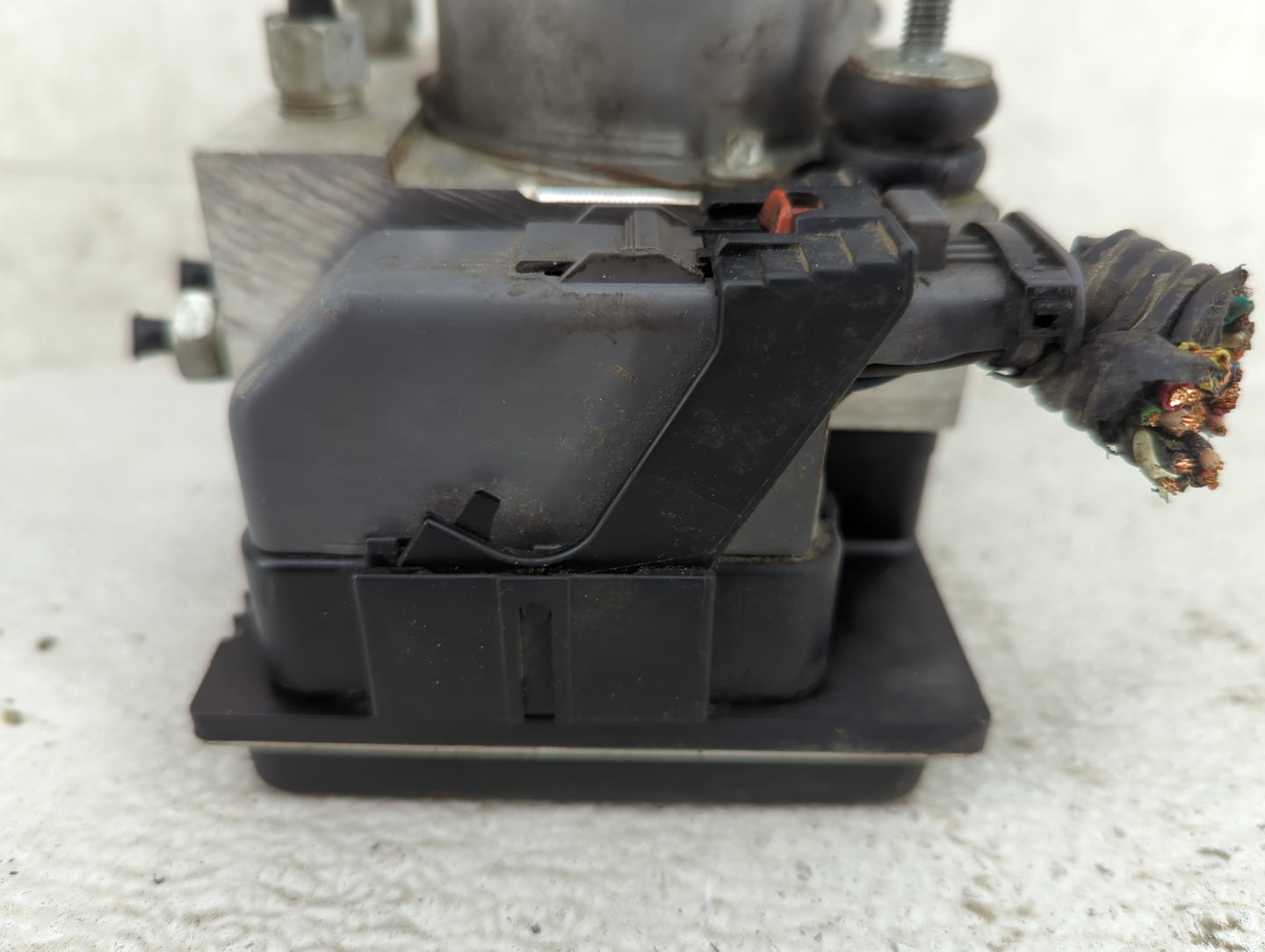 2017 Chevrolet Traverse ABS Pump Control Module Replacement P/N:55925 T1025 0 265 952 315 Fits Fits 2012 2013 2014 2015 2016