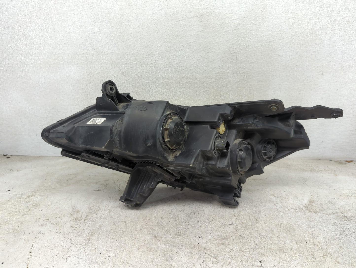 2013 Chevrolet Traverse Passenger Right Oem Head Light Headlight Lamp - Oemusedautoparts1.com