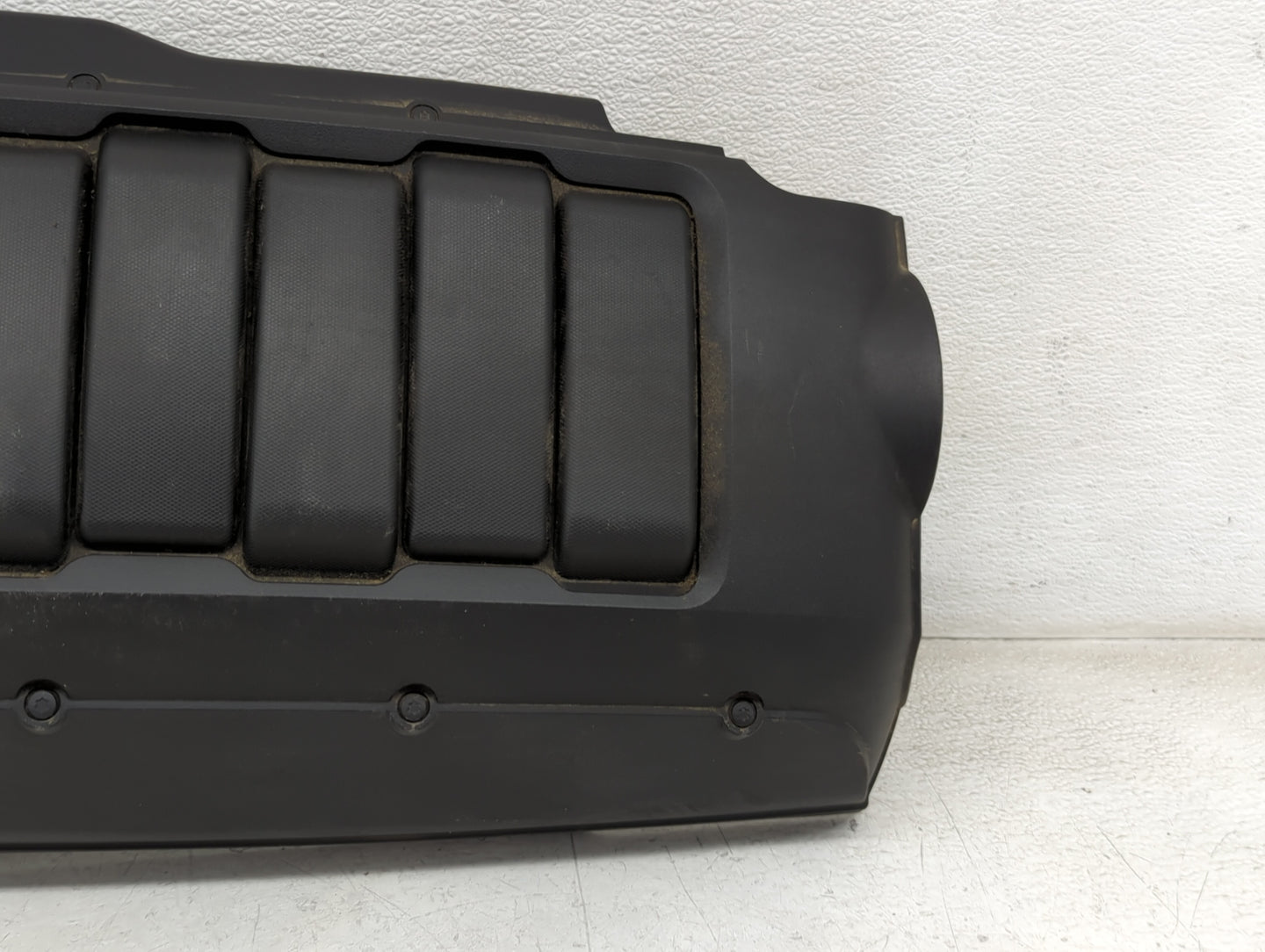 2017 Chevrolet Traverse Engine Cover - Oemusedautoparts1.com