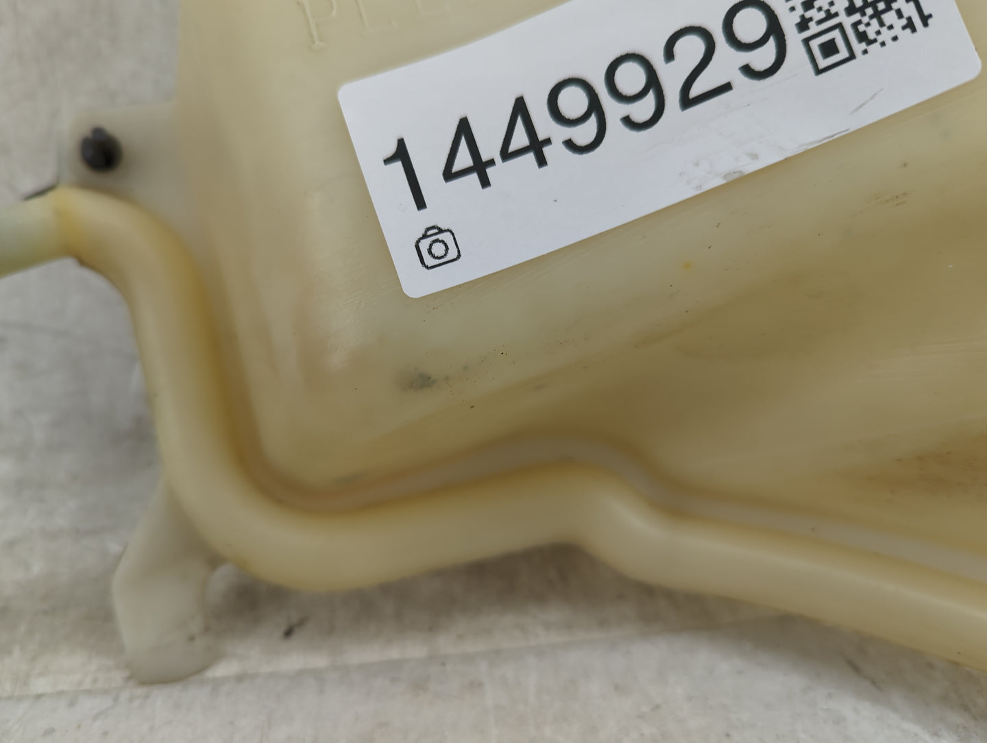 Chevrolet Traverse Radiator Coolant Overflow Expansion Tank Bottle 1449929 - Oemusedautoparts1.com