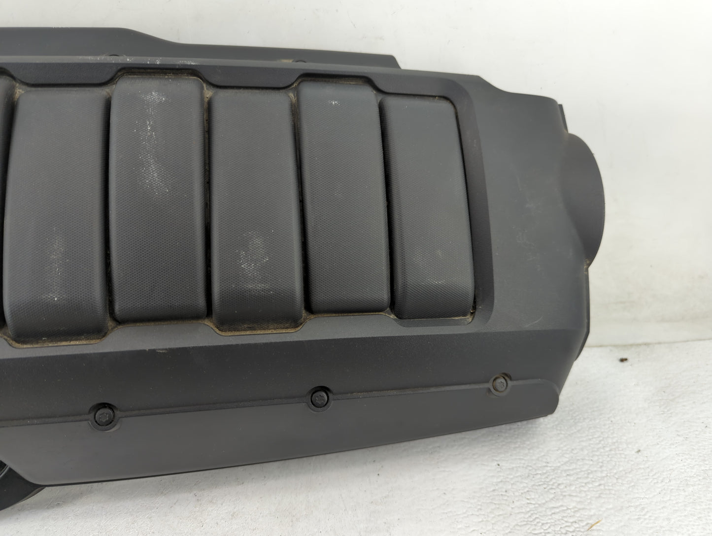 2017 Chevrolet Traverse Engine Cover - Oemusedautoparts1.com
