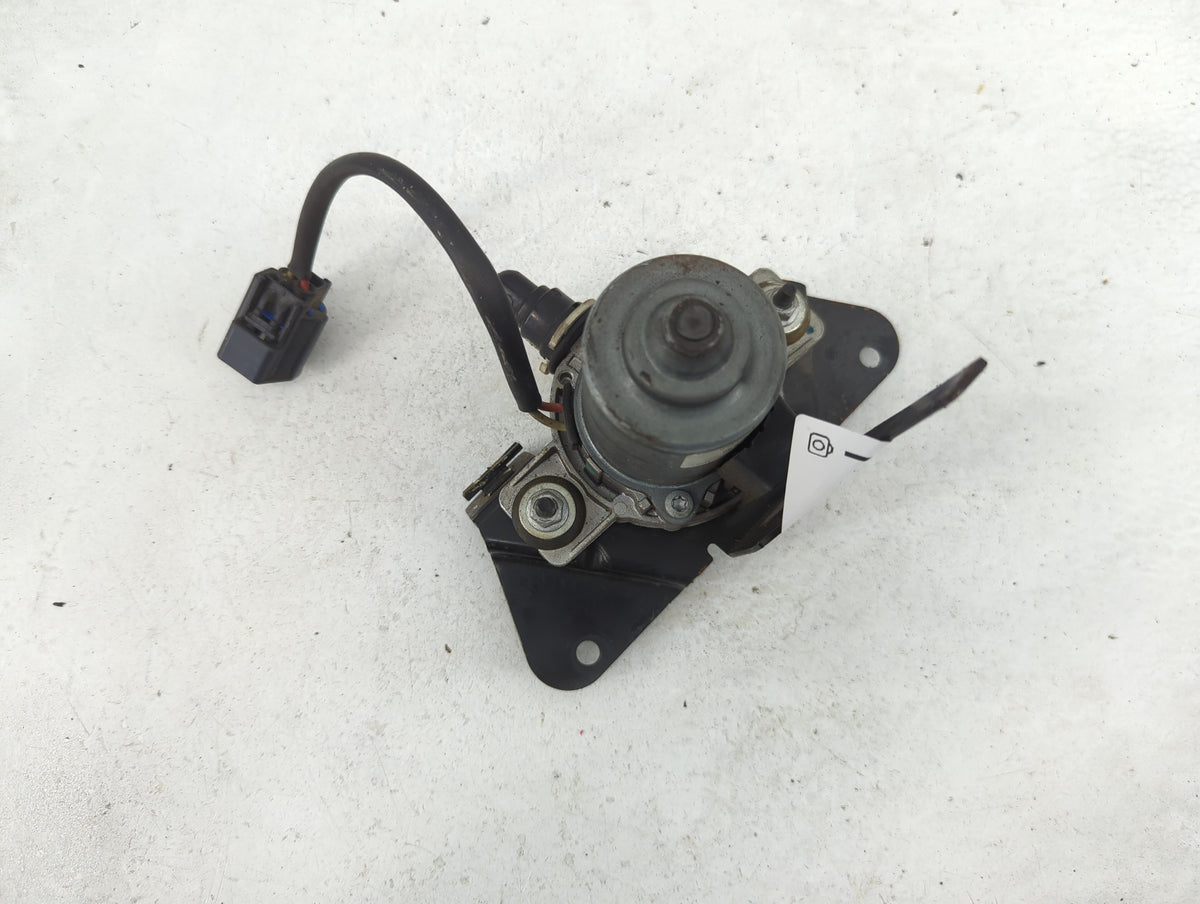 Chevrolet Traverse Central Vaccum Lock Pump 1450762 - Oemusedautoparts1.com