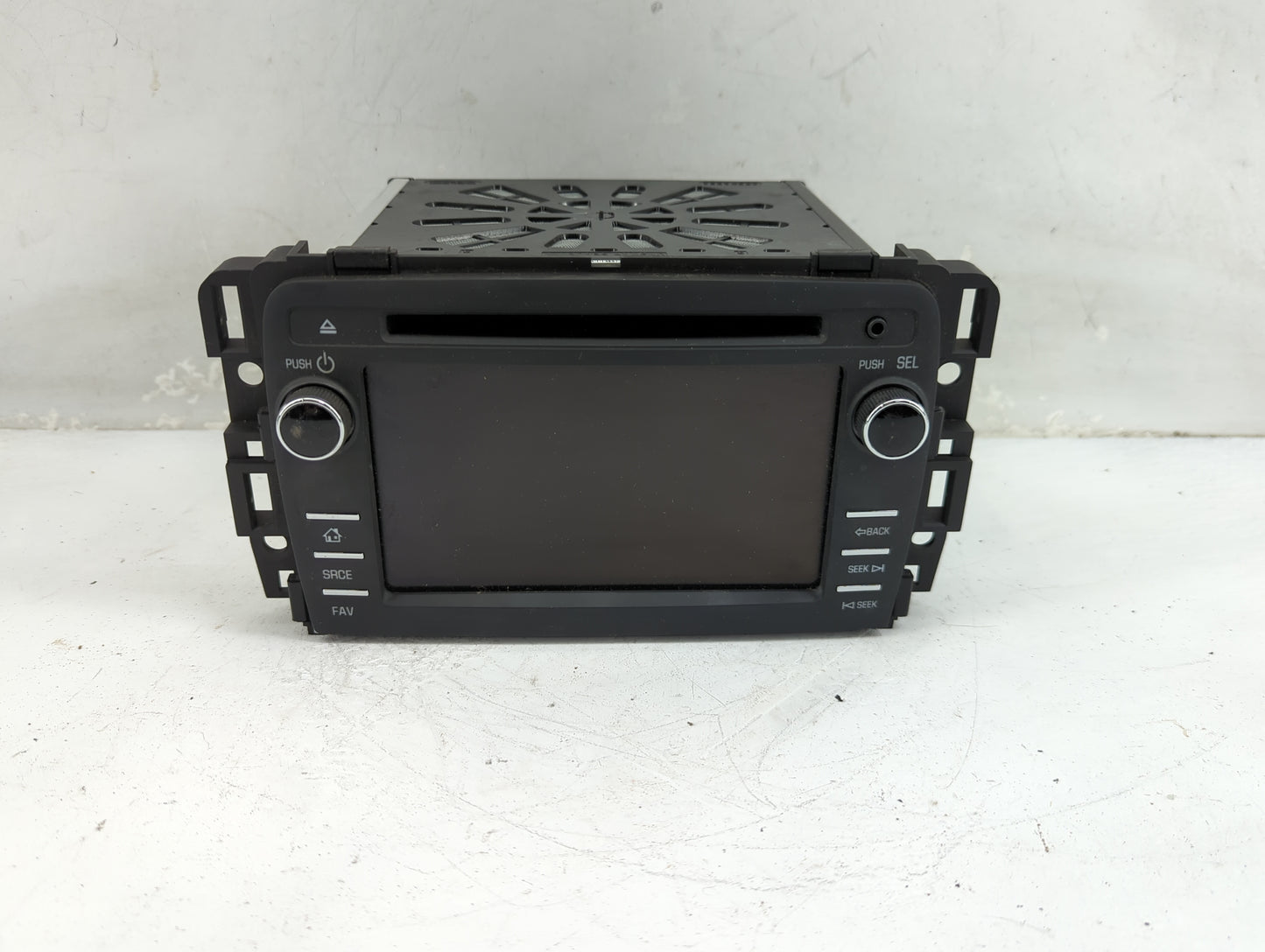 2016-2017 Chevrolet Traverse Radio AM FM Cd Player Receiver Replacement P/N:84082781 Fits Fits 2016 2017 OEM Used Auto Parts