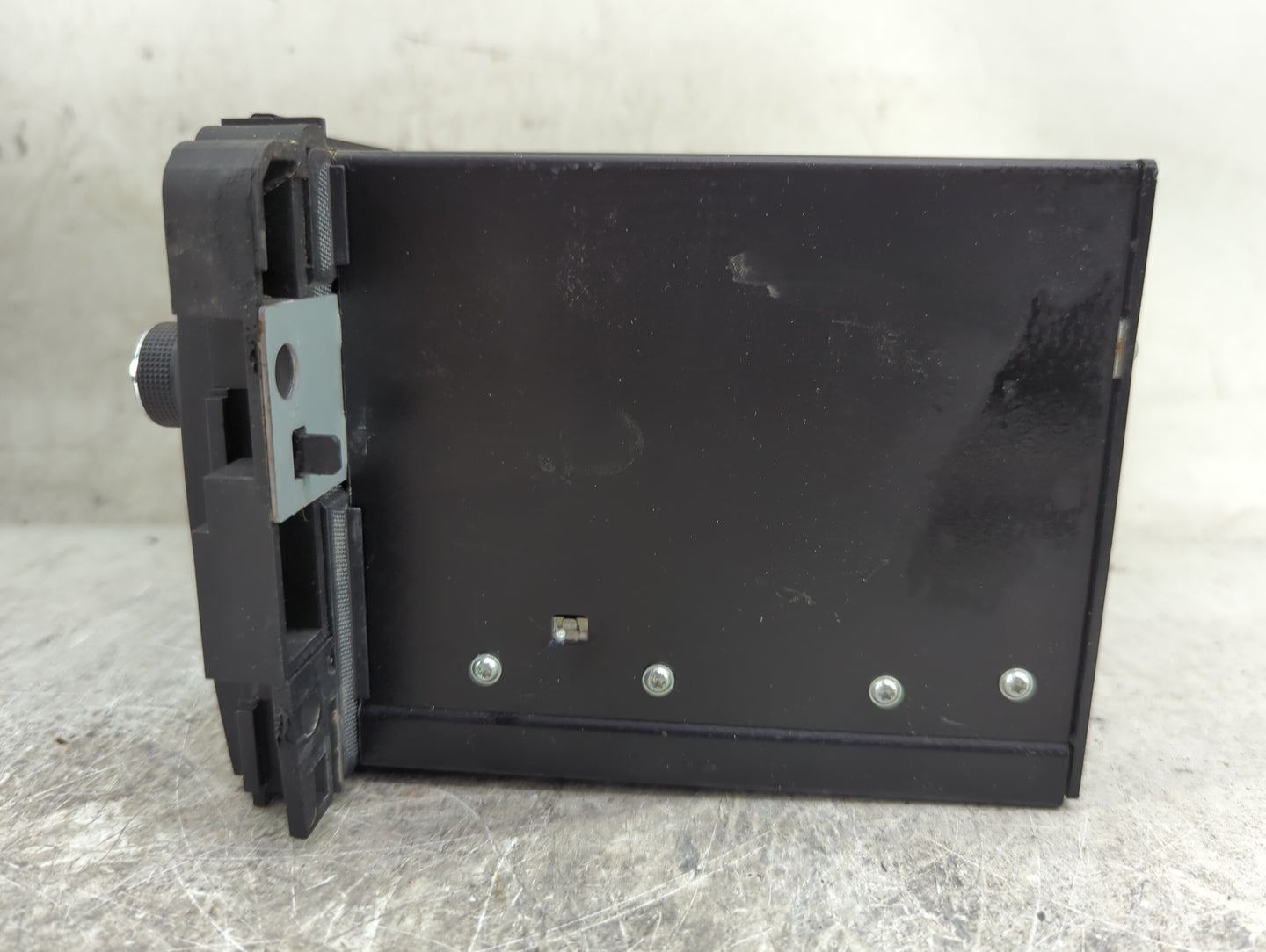 2016-2017 Chevrolet Traverse Radio AM FM Cd Player Receiver Replacement P/N:84082781 28528989, L2C0050TR Fits Fits 2016 2017