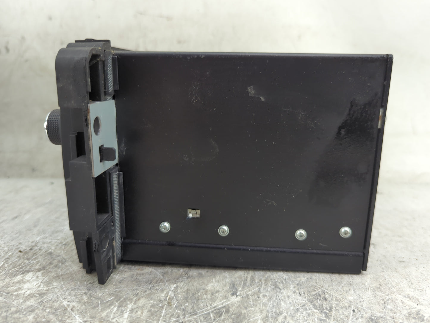 2016-2017 Chevrolet Traverse Radio AM FM Cd Player Receiver Replacement P/N:84082781 28528989, L2C0050TR Fits Fits 2016 2017