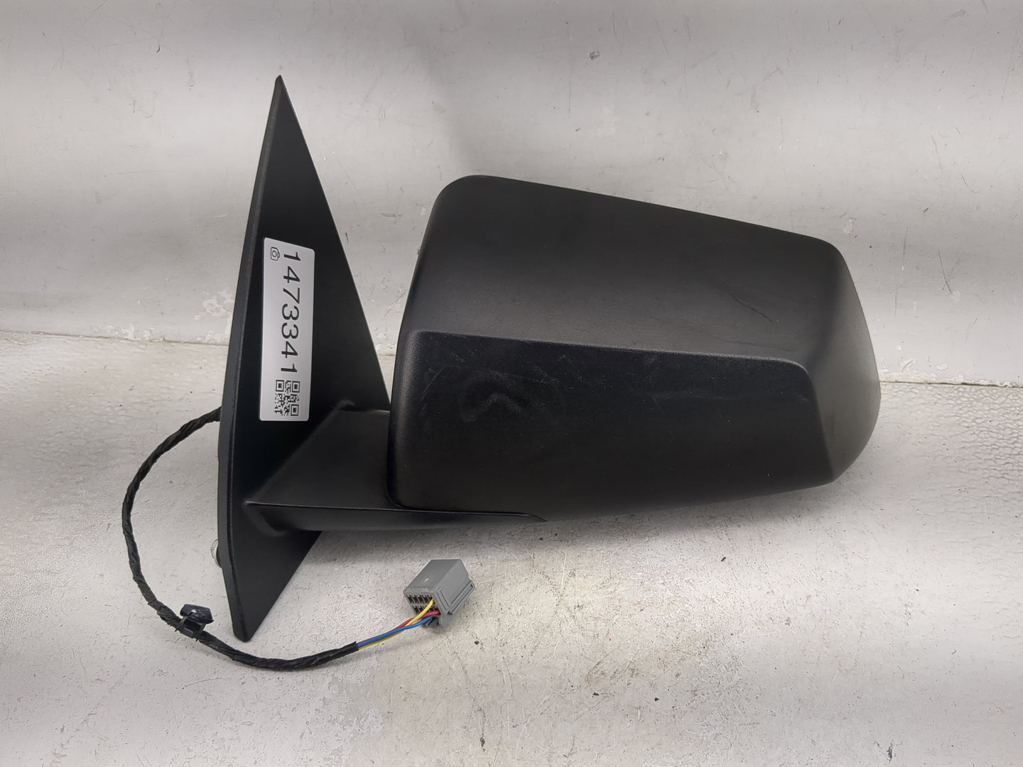 2015-2017 Chevrolet Traverse Driver Side View Mirror - Left Door Mirror OEM Used - Oemusedautoparts1.com