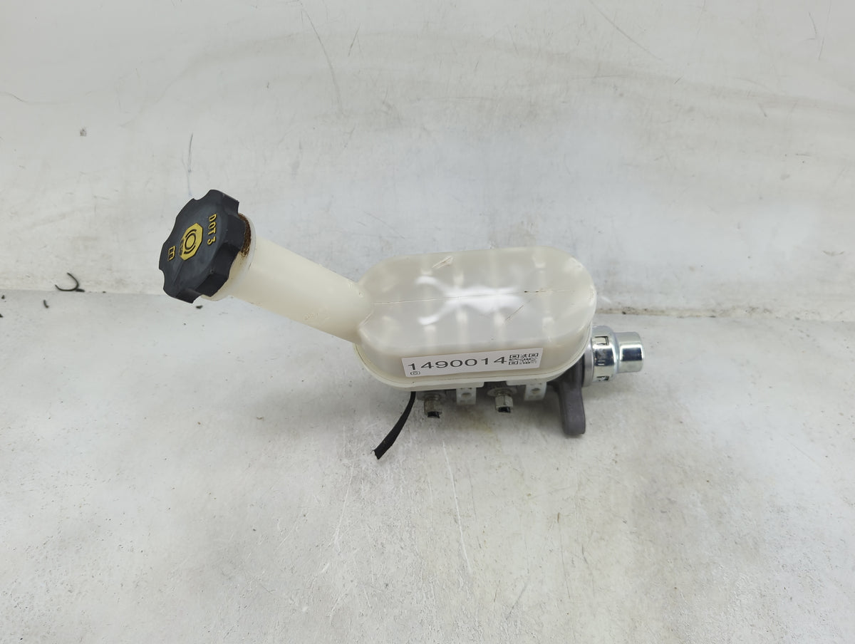 Chevrolet Traverse Brake Master Cylinder 1490014 - Oemusedautoparts1.com
