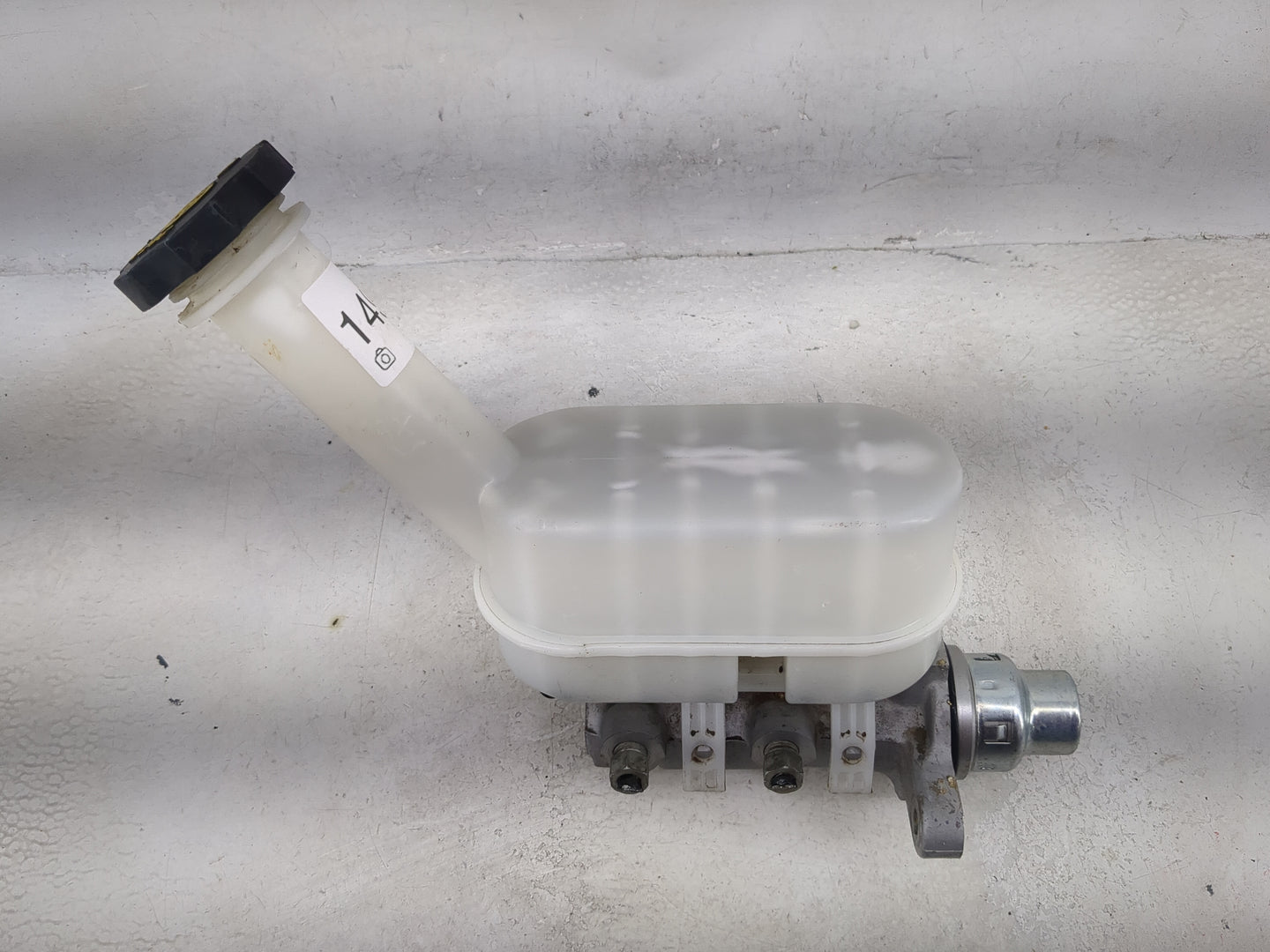 Chevrolet Traverse Brake Master Cylinder 1491984 - Oemusedautoparts1.com