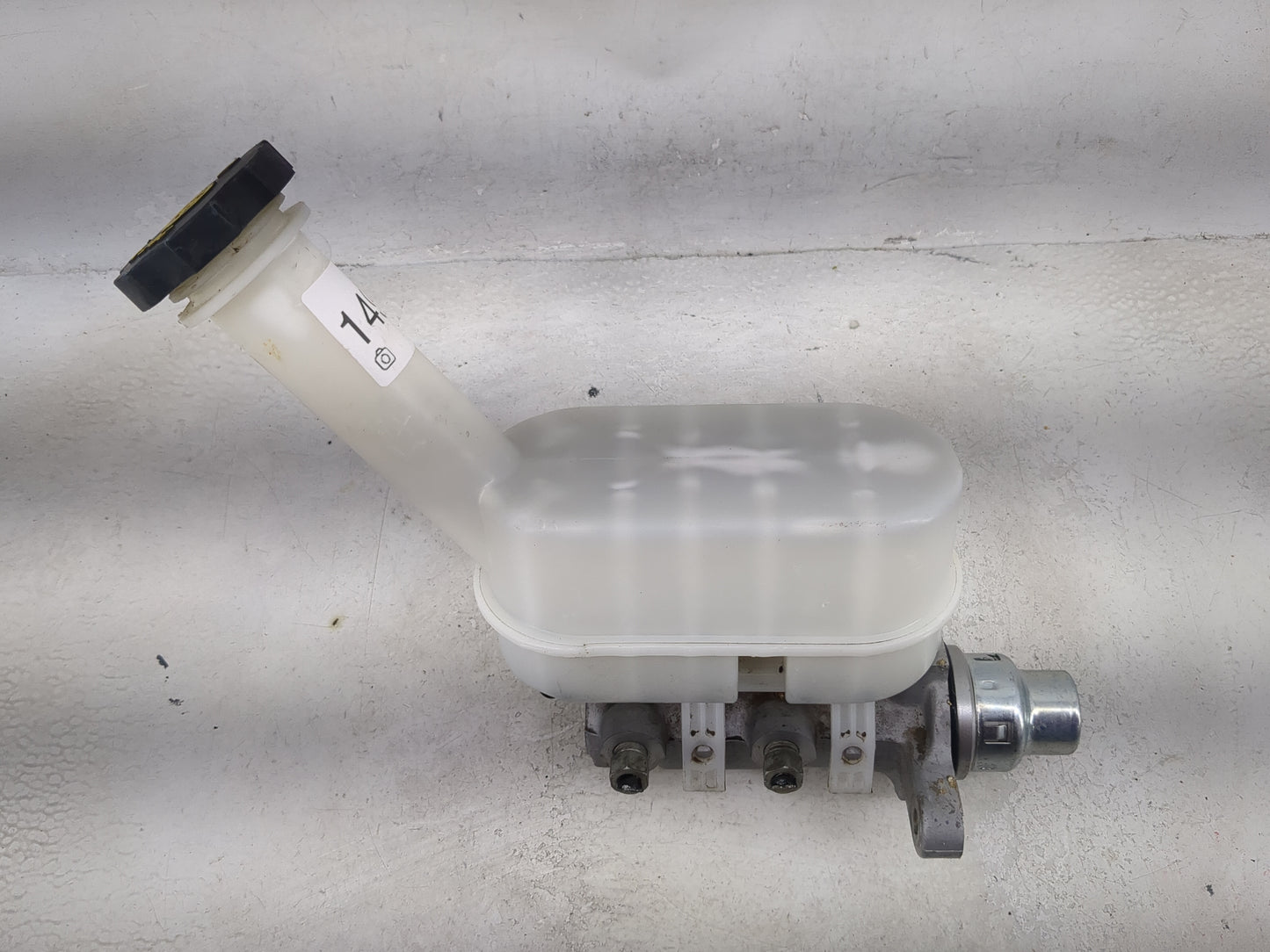 Chevrolet Traverse Brake Master Cylinder 1491984 - Oemusedautoparts1.com