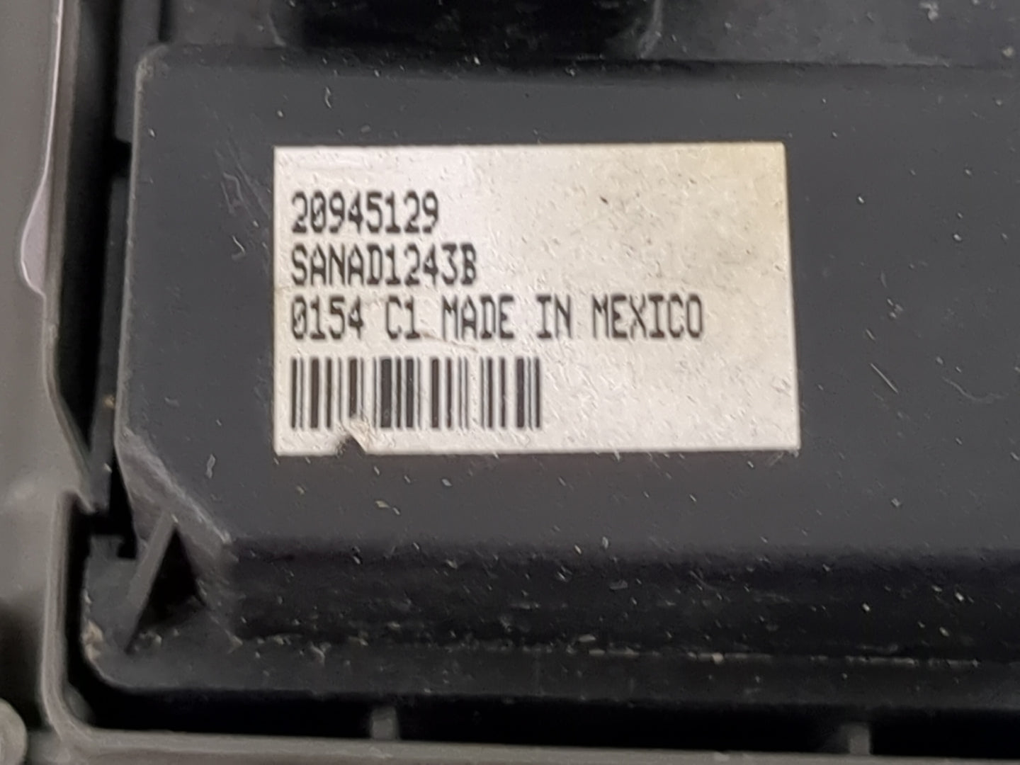 2009-2017 Chevrolet Traverse Master Power Window Switch Replacement Driver Side Left P/N:20945129 SANAD1243B Fits OEM Used A