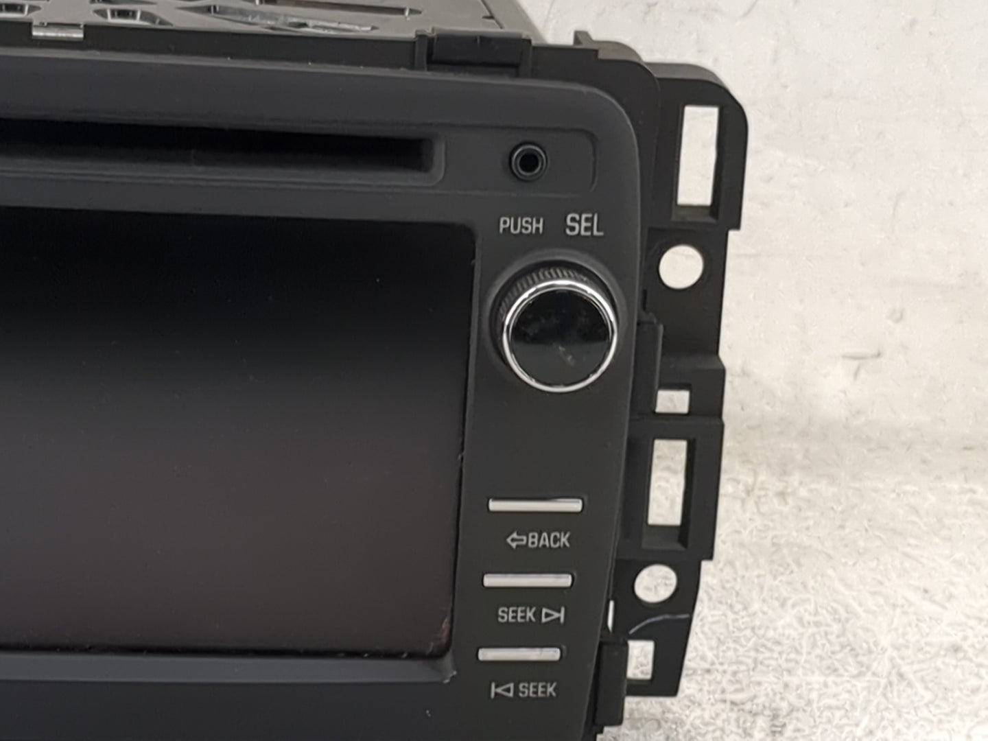 2016-2017 Chevrolet Traverse Radio AM FM Cd Player Receiver Replacement P/N:84082781 28528989, L2C0050TR Fits Fits 2016 2017