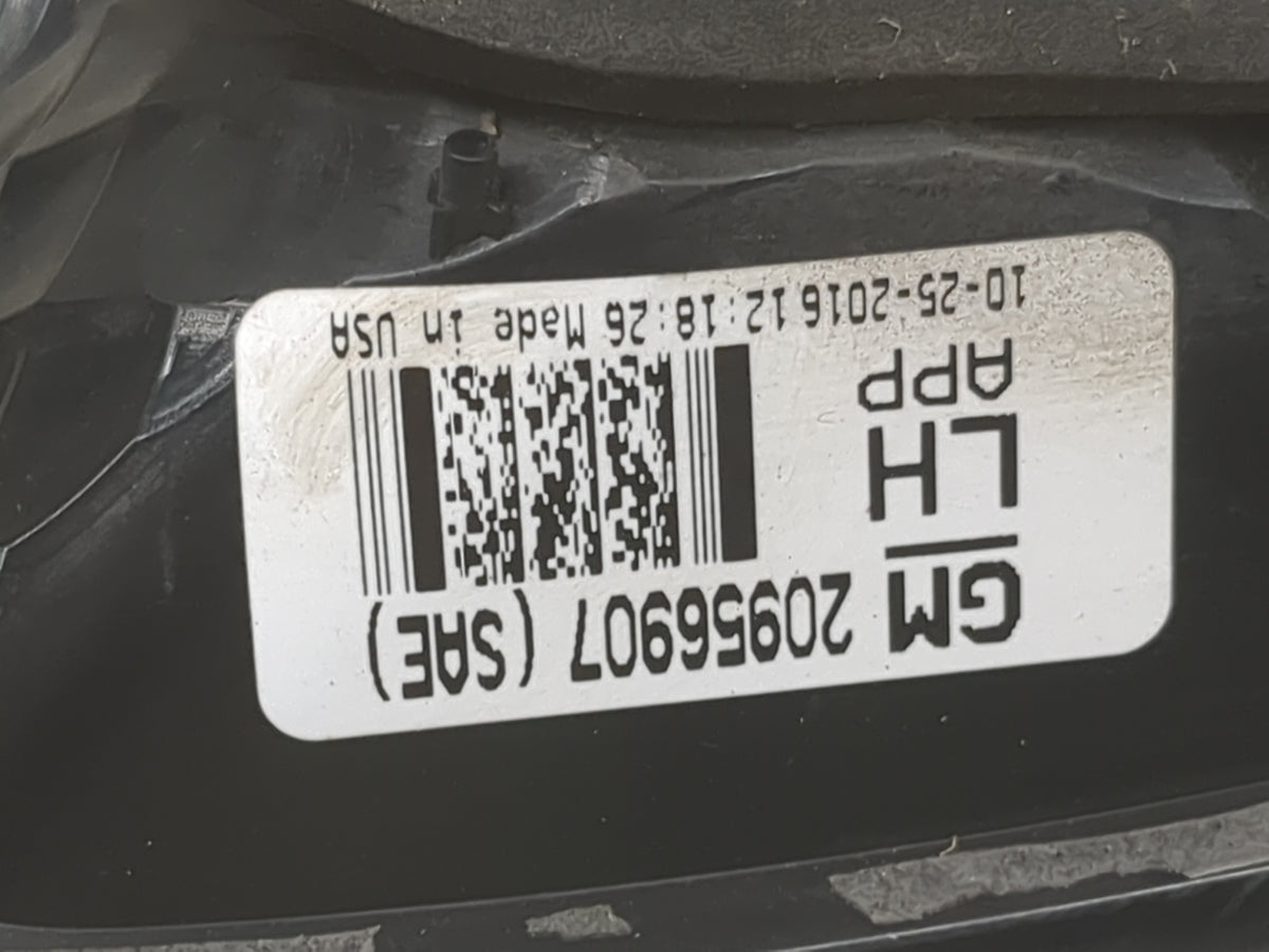 2013 Chevrolet Traverse Driver Left Side Deck Lid Mounted Tail Light 1501673 - Oemusedautoparts1.com